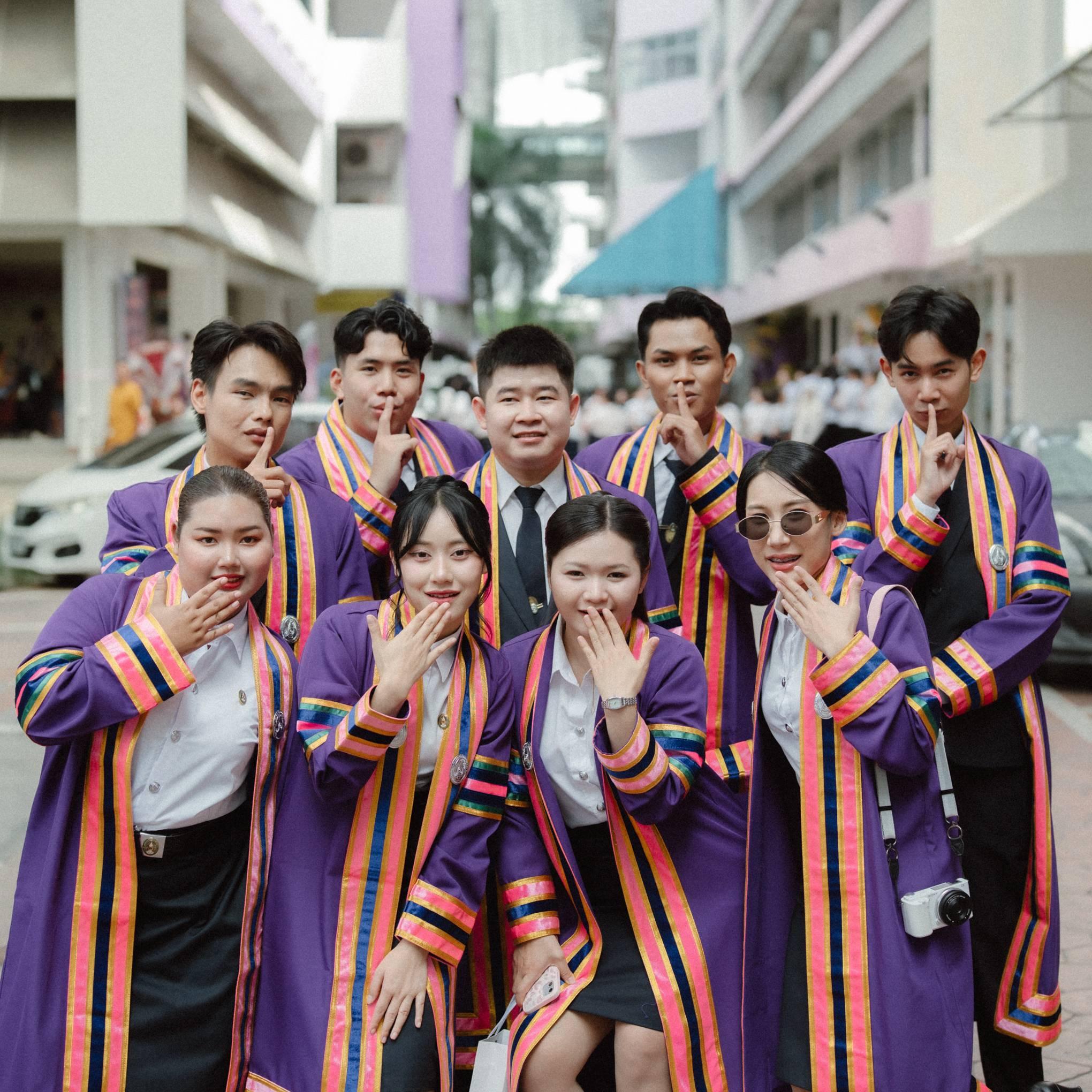 ผลงานรับปริญญา มหาวิทยาลัยราชภัฏบ้านสมเด็จเจ้าพระยา โดย Bewaperture ภาพที่ 11