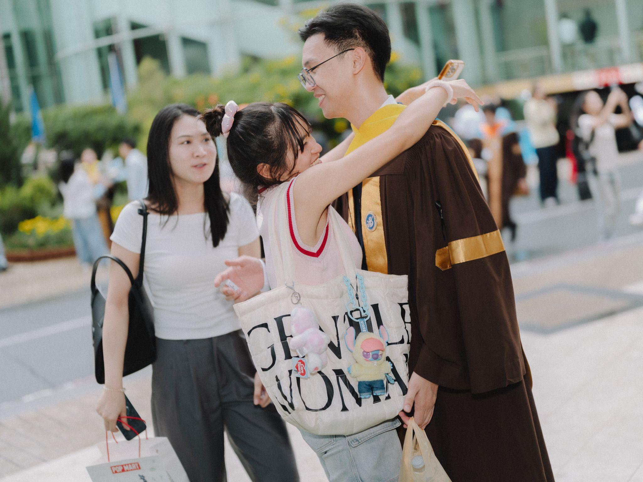 ผลงานรับปริญญา มหาวิทยาลัยสวนดุสิต โดย Bewaperture ภาพที่ 14