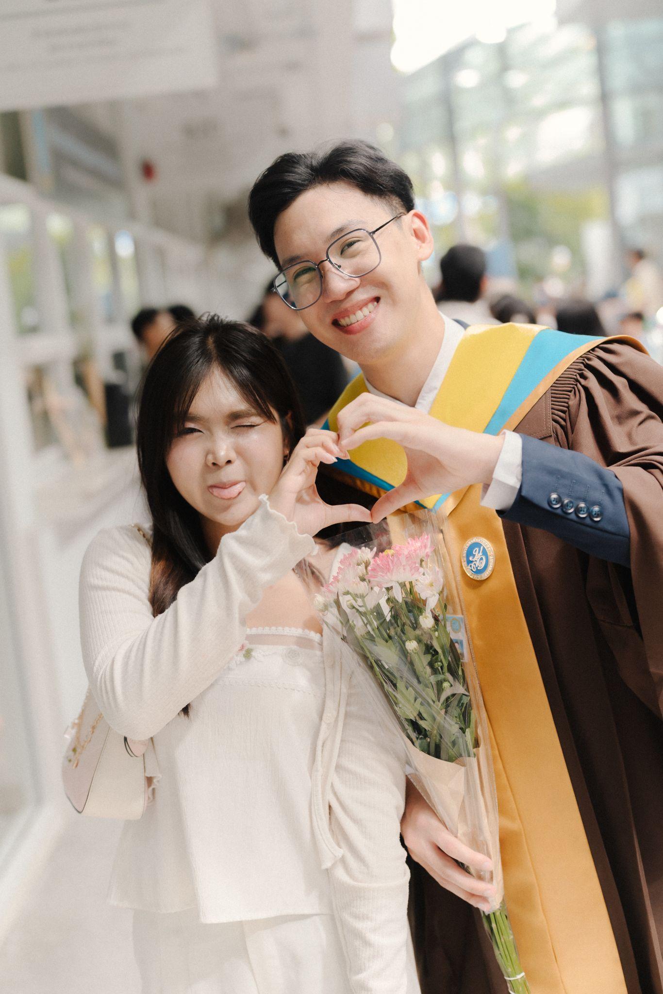 ผลงานรับปริญญา มหาวิทยาลัยสวนดุสิต โดย Bewaperture ภาพที่ 9