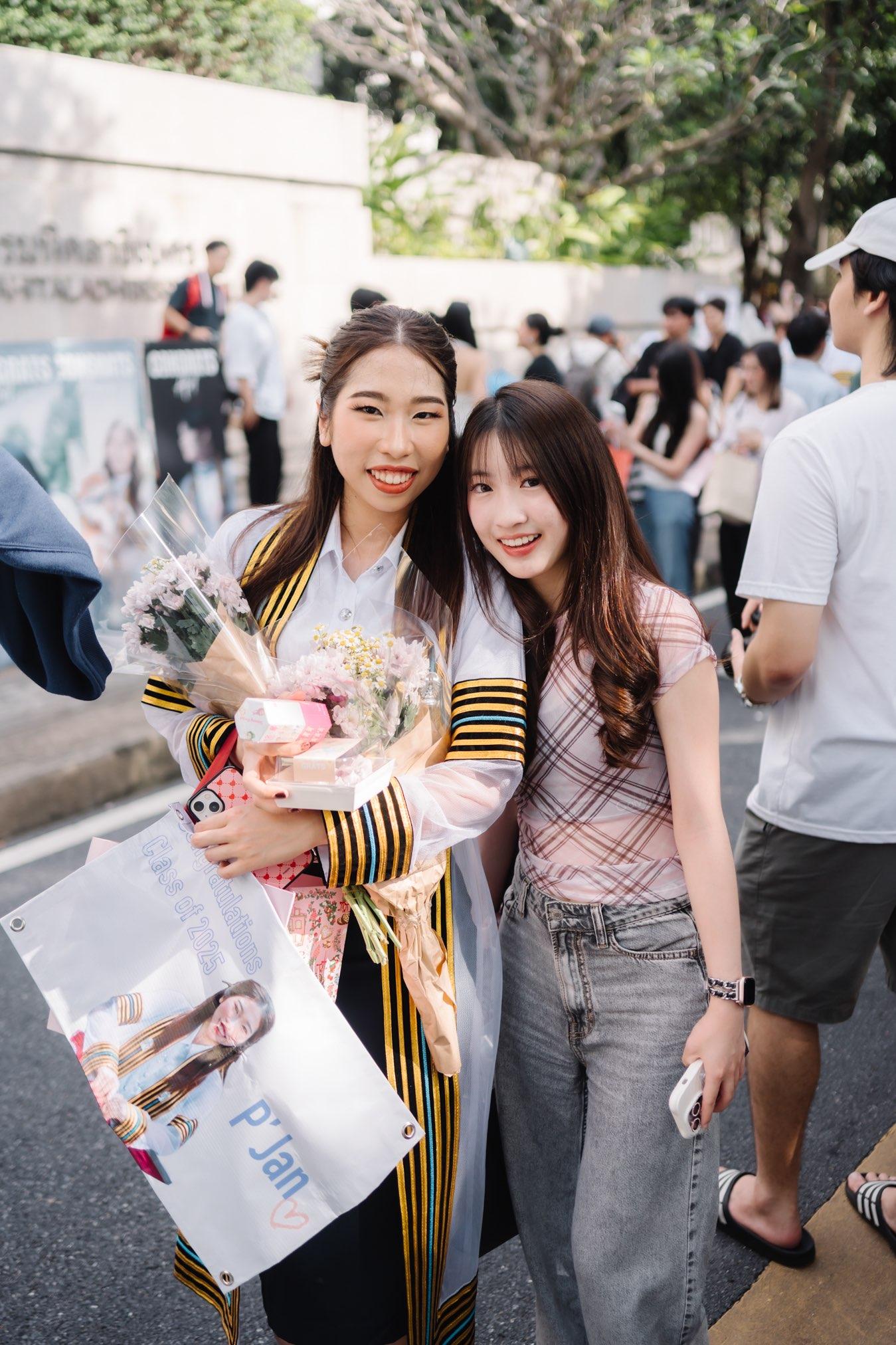 ผลงานรับปริญญา จุฬาลงกรณ์มหาวิทยาลัย โดย sompaew.foto_ ภาพที่ 3