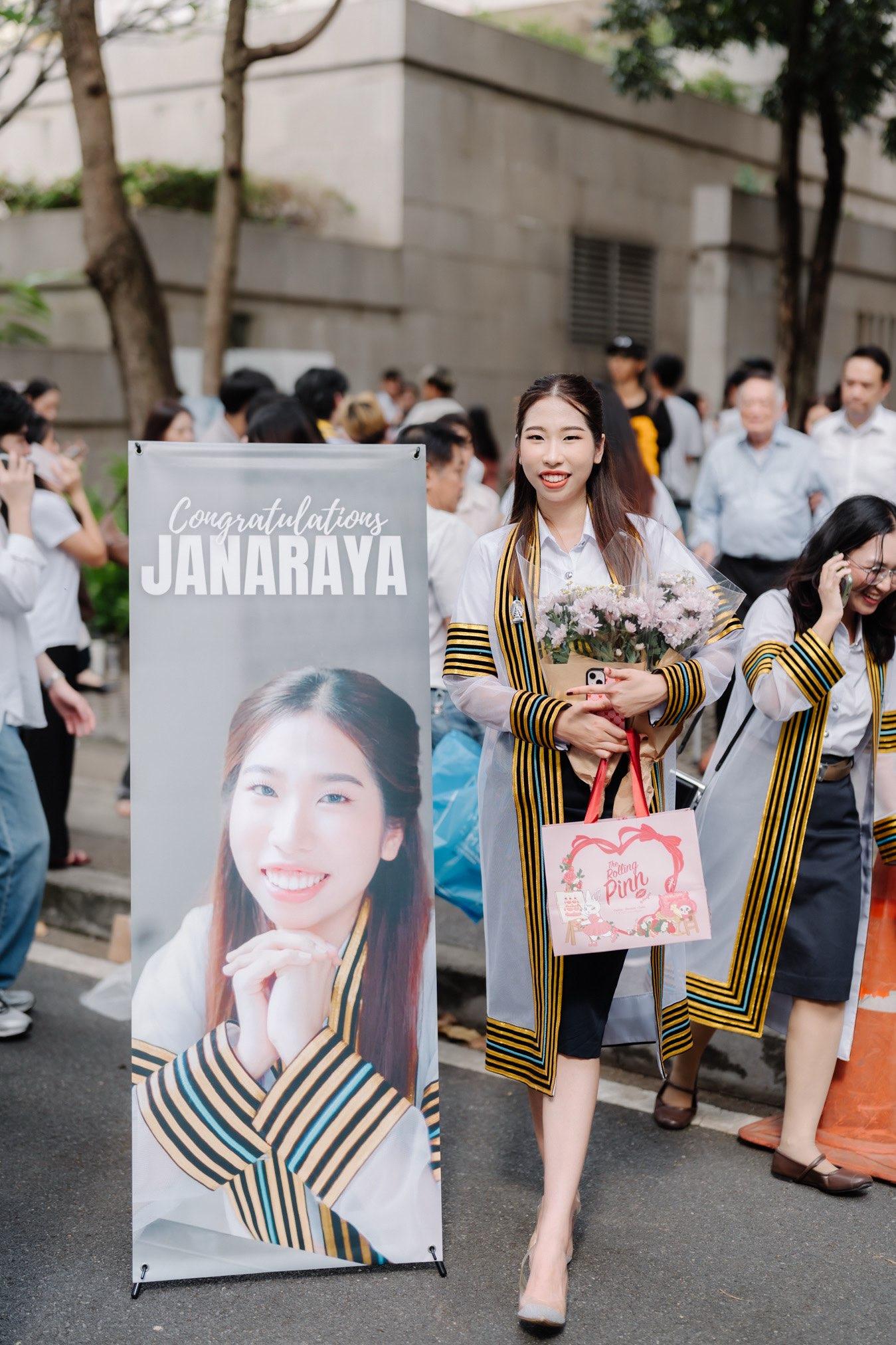 ผลงานรับปริญญา จุฬาลงกรณ์มหาวิทยาลัย โดย sompaew.foto_ ภาพที่ 17