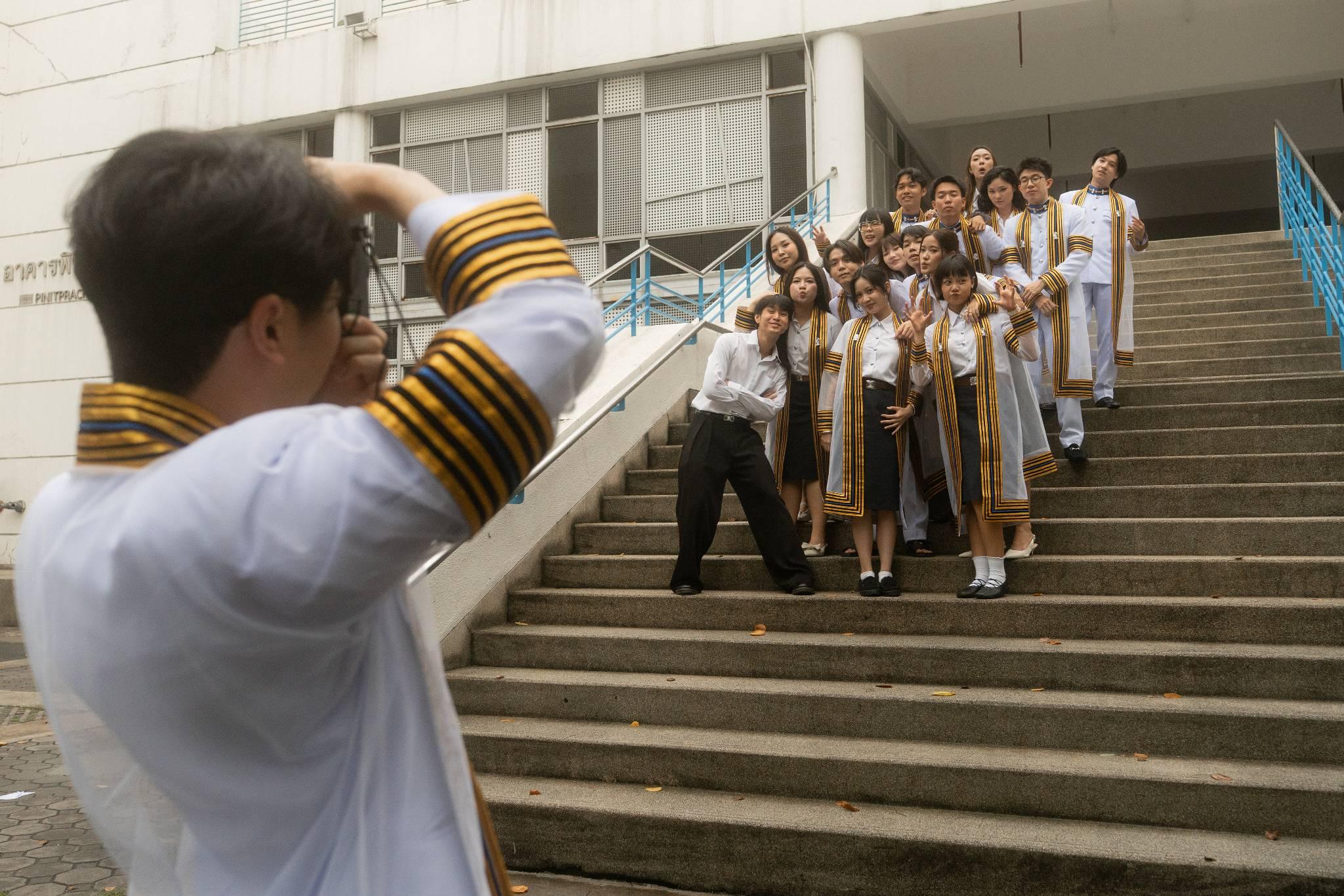 ผลงานรับปริญญา จุฬาลงกรณ์มหาวิทยาลัย โดย MOCCONA PHOTOGRAPHER ภาพที่ 9