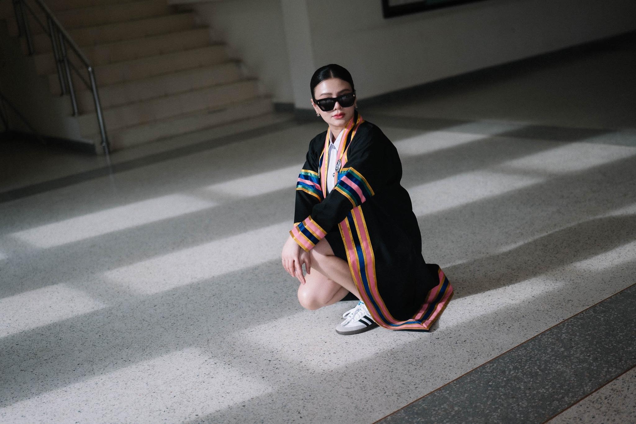 ผลงานรับปริญญา มหาวิทยาลัยราชภัฏกาญจนบุรี โดย Nothingbutshoot ภาพที่ 2