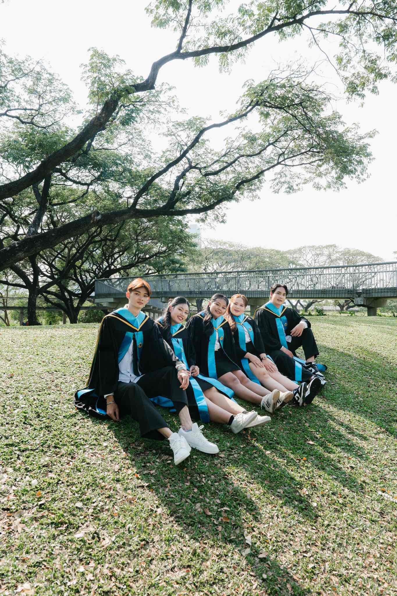ผลงานรับปริญญา สถาบันการจัดการปัญญาภิวัฒน์ โดย Nothingbutshoot ภาพที่ 9