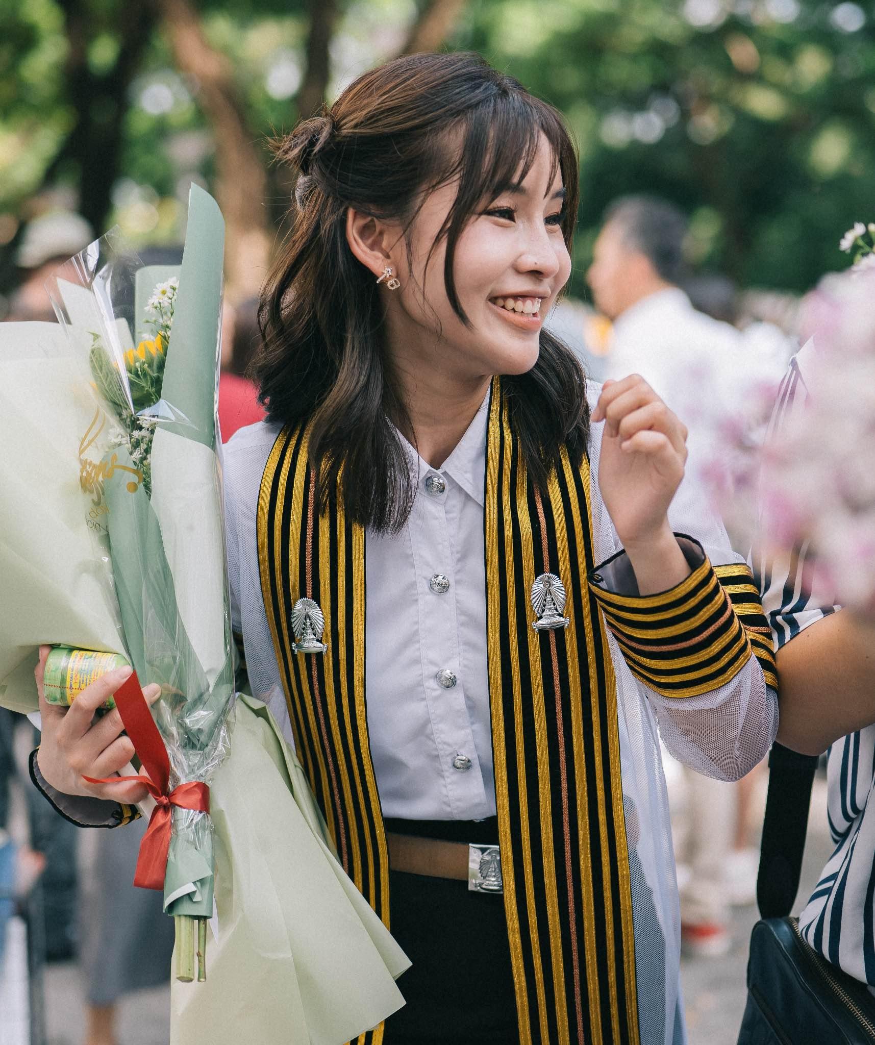 ผลงานรับปริญญา โดย Nothingbutshoot ภาพที่ 4
