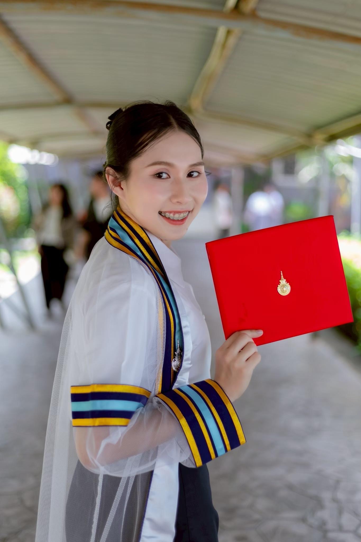ผลงานรับปริญญา มหาวิทยาลัยเทคโนโลยีราชมงคลรัตนโกสินทร์ โดย BombayWcrp Photographer ภาพที่ 19