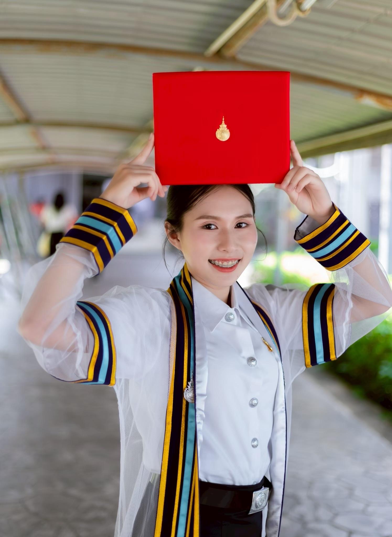 ผลงานรับปริญญา มหาวิทยาลัยเทคโนโลยีราชมงคลรัตนโกสินทร์ โดย BombayWcrp Photographer ภาพที่ 8