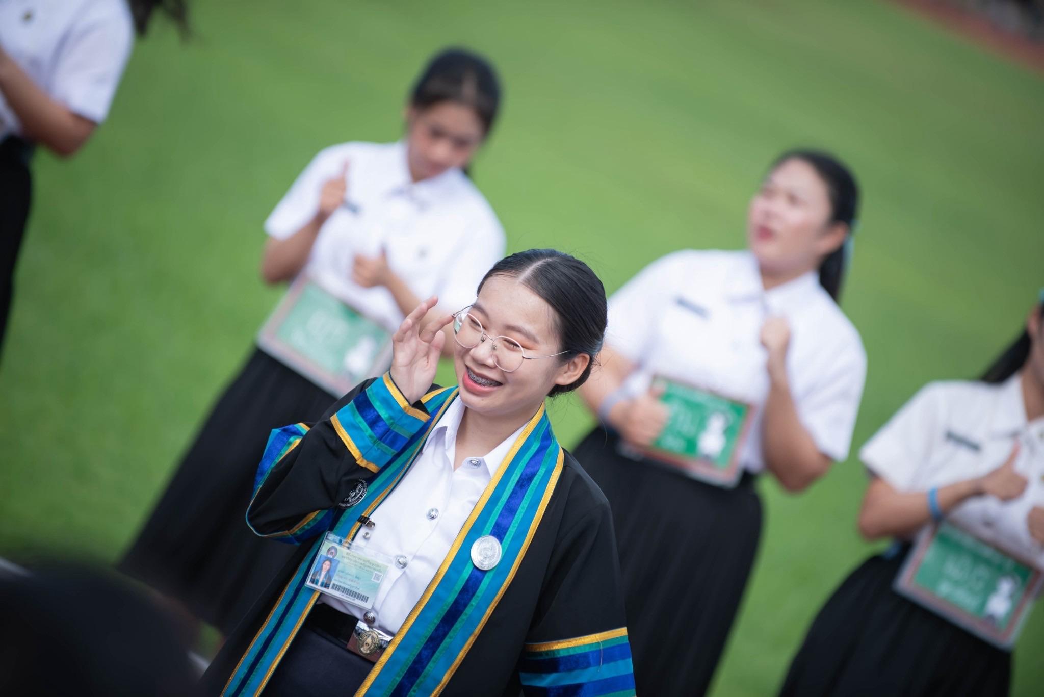 ผลงานรับปริญญา มหาวิทยาลัยราชภัฏอุตรดิตถ์ โดย โบว์ ภาพที่ 8