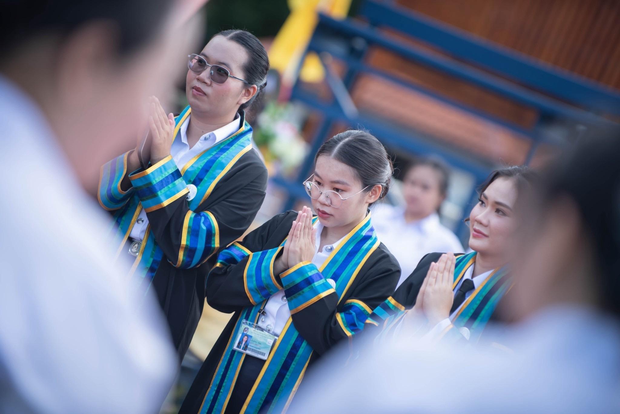 ผลงานรับปริญญา มหาวิทยาลัยราชภัฏอุตรดิตถ์ โดย โบว์ ภาพที่ 7