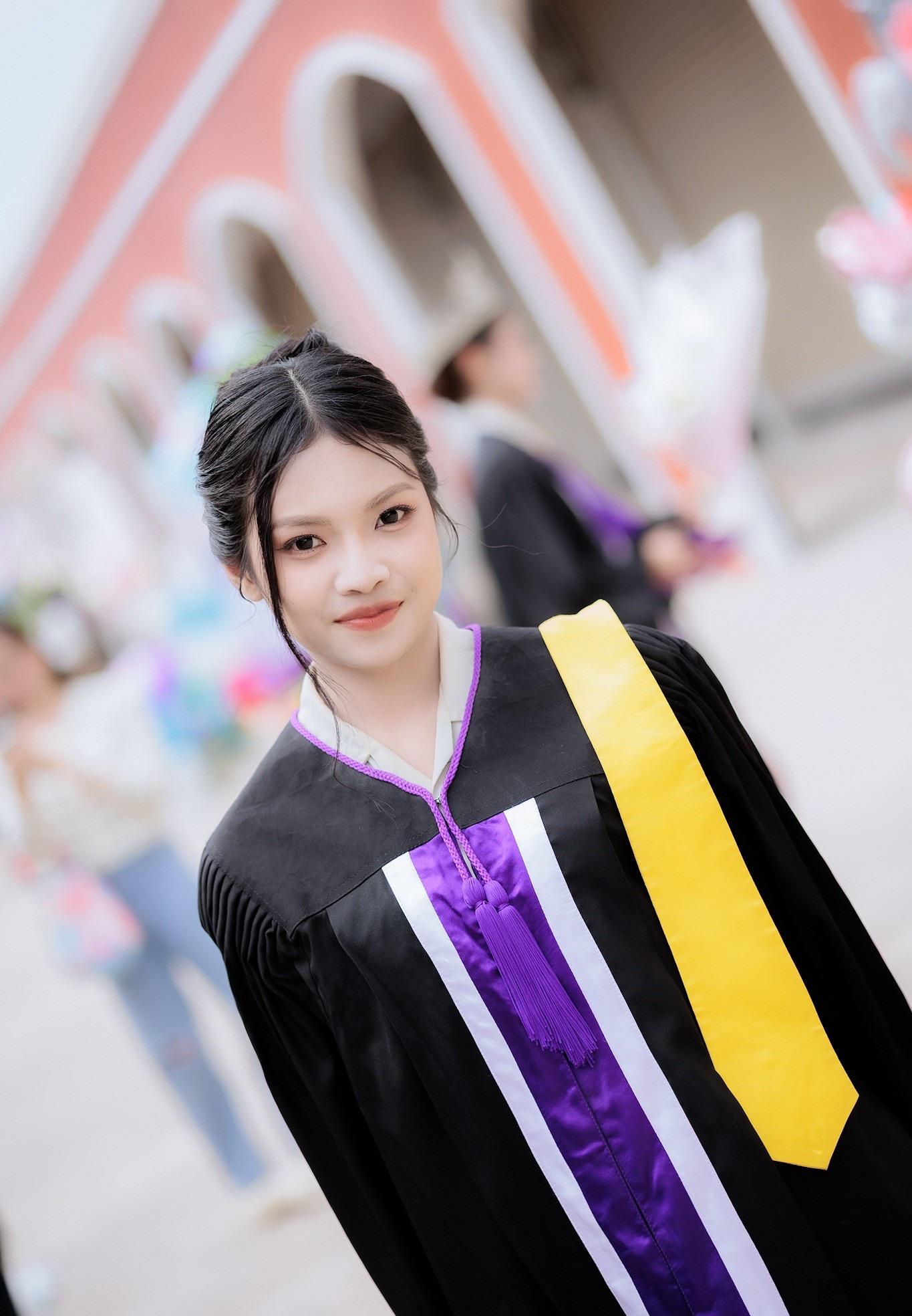 ผลงานรับปริญญา โดย KingPhai Fotoh ภาพที่ 2