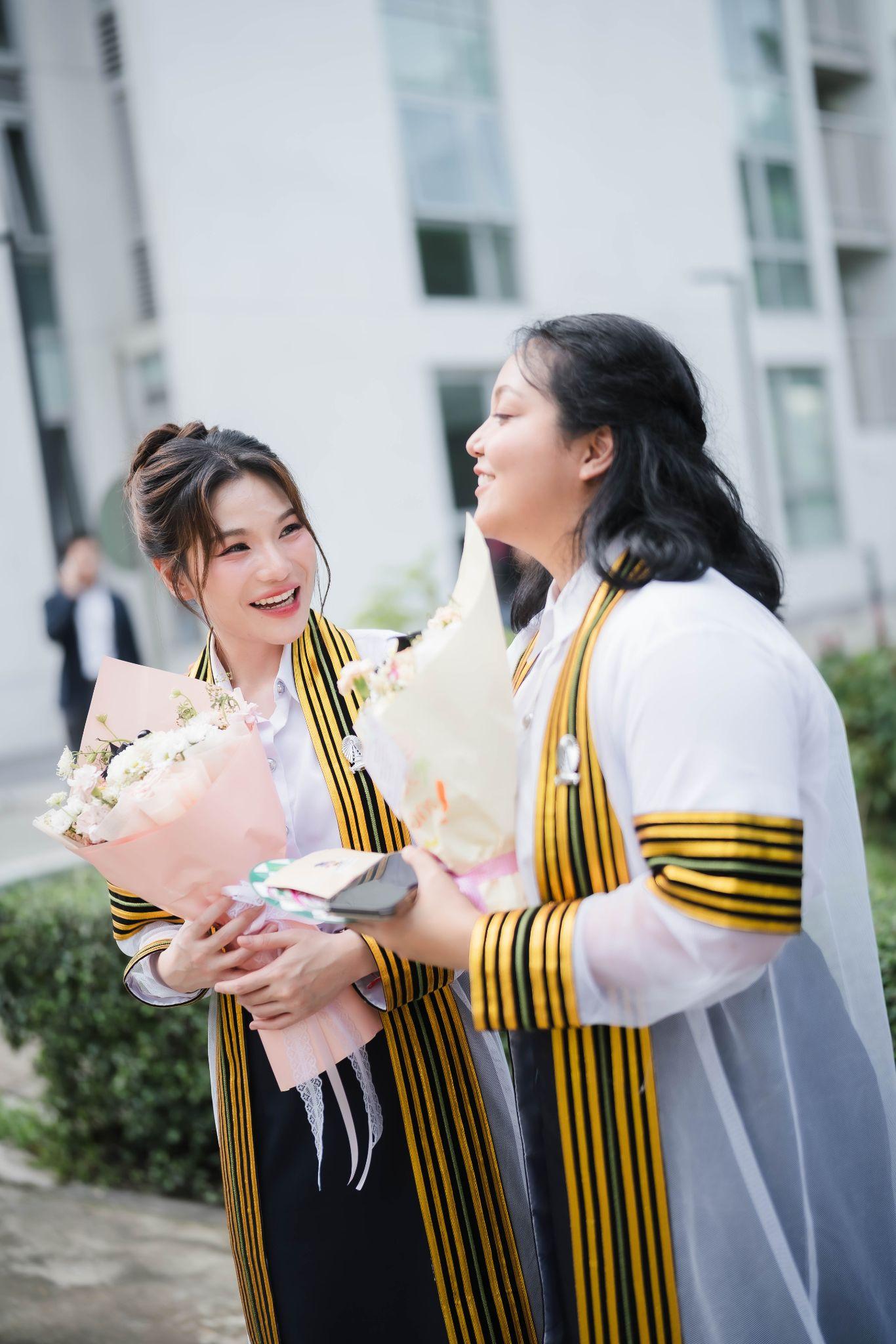 ผลงานรับปริญญา จุฬาลงกรณ์มหาวิทยาลัย โดย นุตประวีณ การภาพ ภาพที่ 10