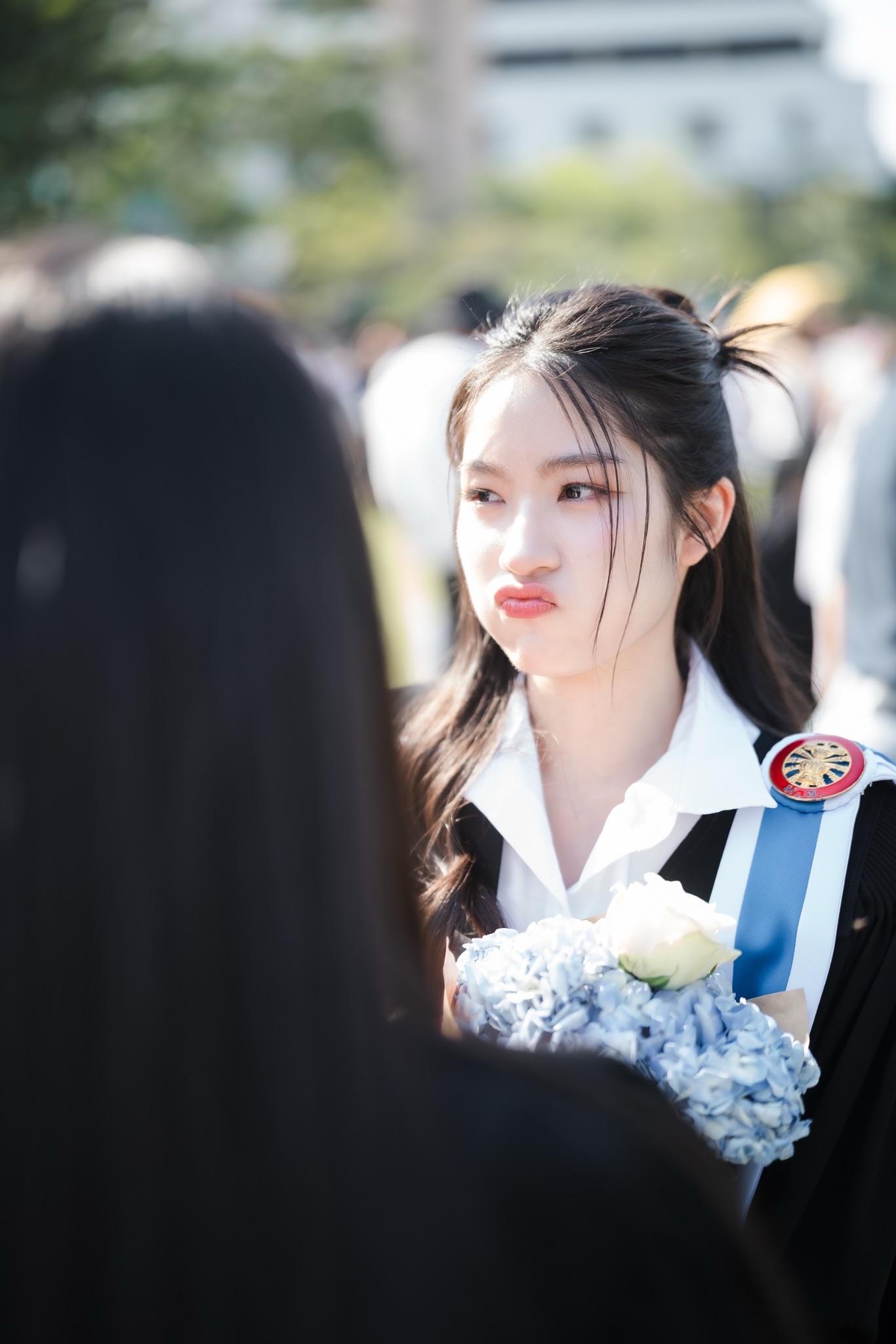 ผลงานรับปริญญา มหาวิทยาลัยธรรมศาสตร์ โดย นุตประวีณ การภาพ ภาพที่ 19