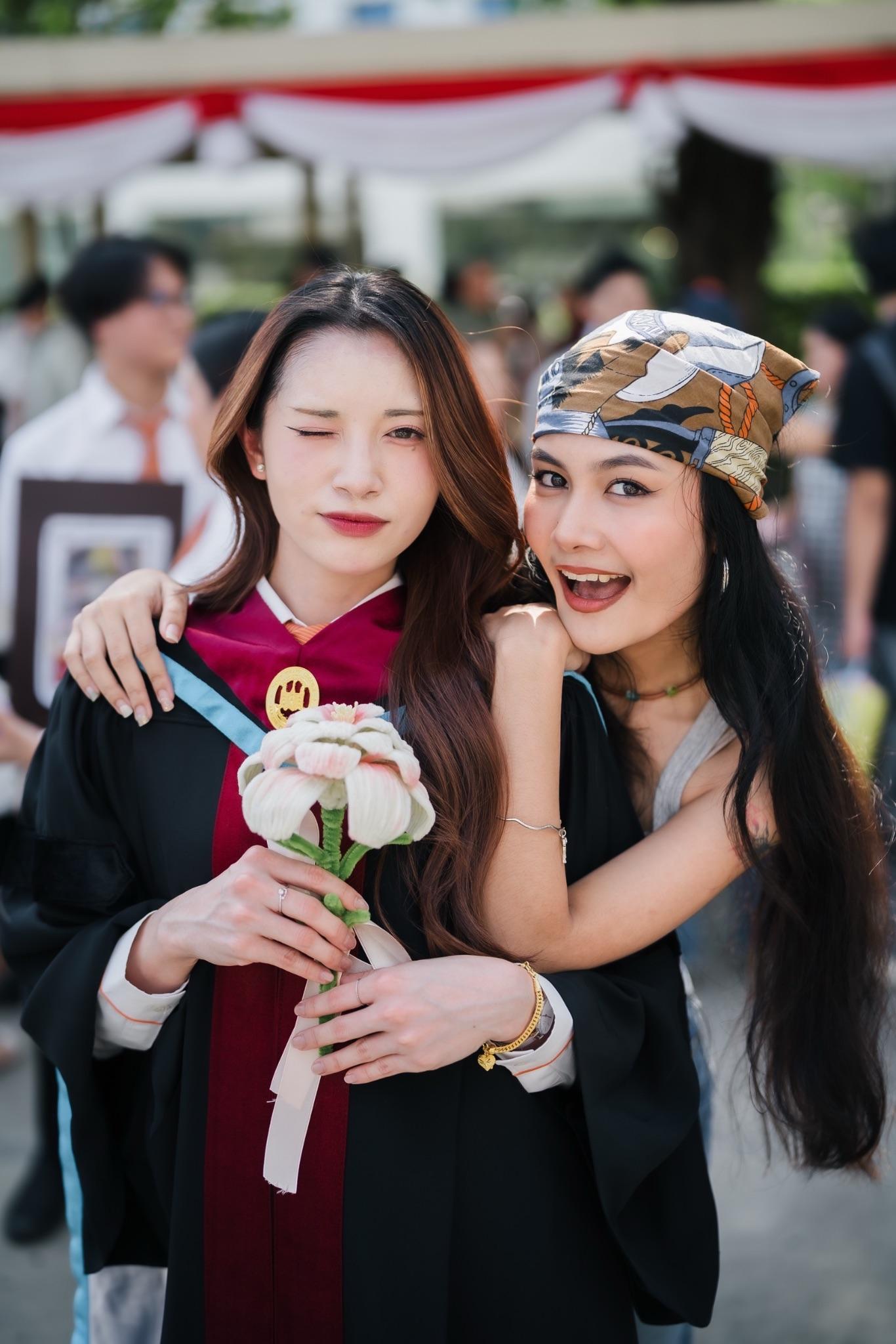 ผลงานรับปริญญา วิทยาลัยดุสิตธานี โดย นุตประวีณ การภาพ ภาพที่ 6