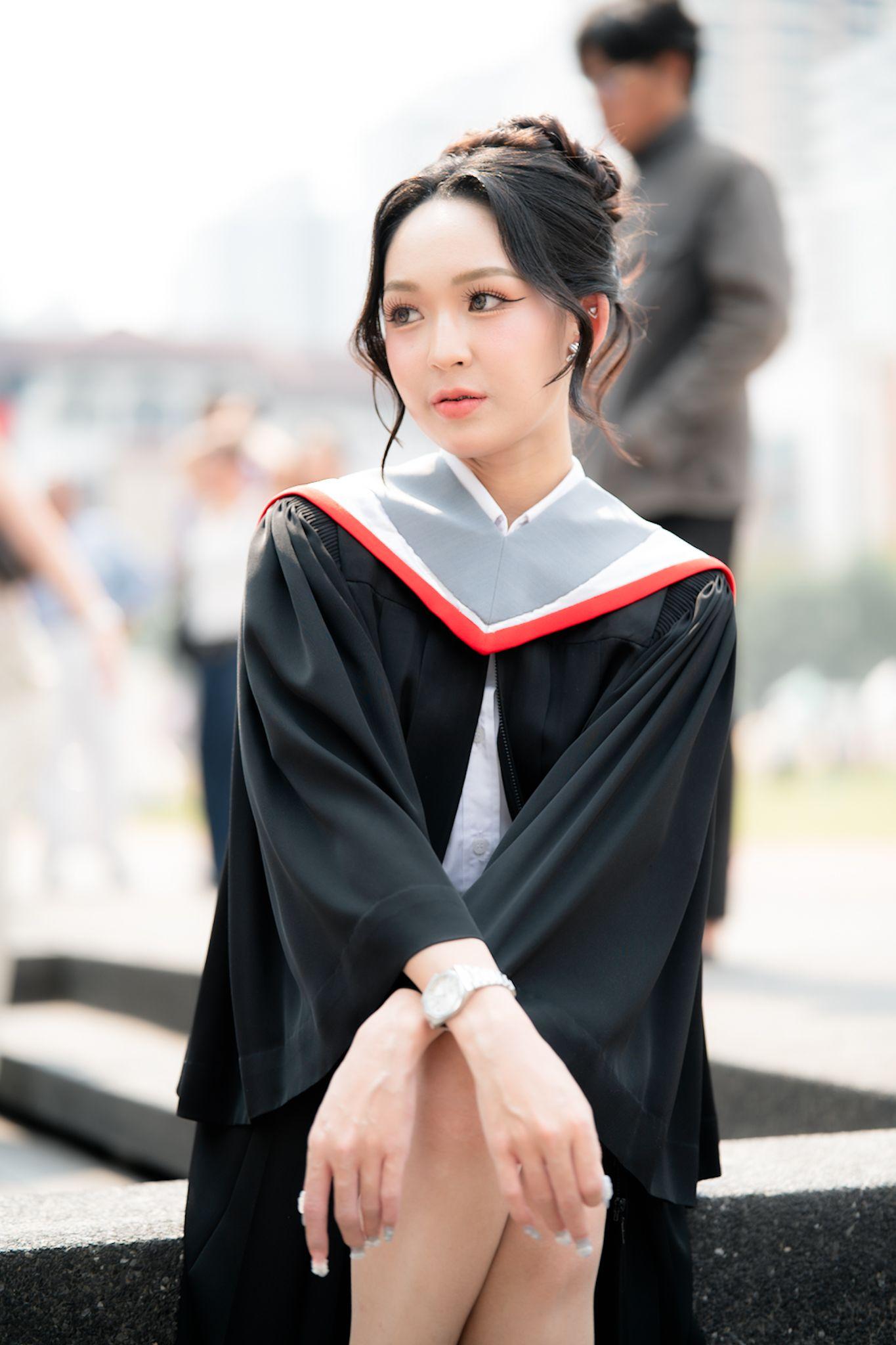 ผลงานรับปริญญา มหาวิทยาลัยศรีนครินทรวิโรฒ โดย Sunlyyy ภาพที่ 1