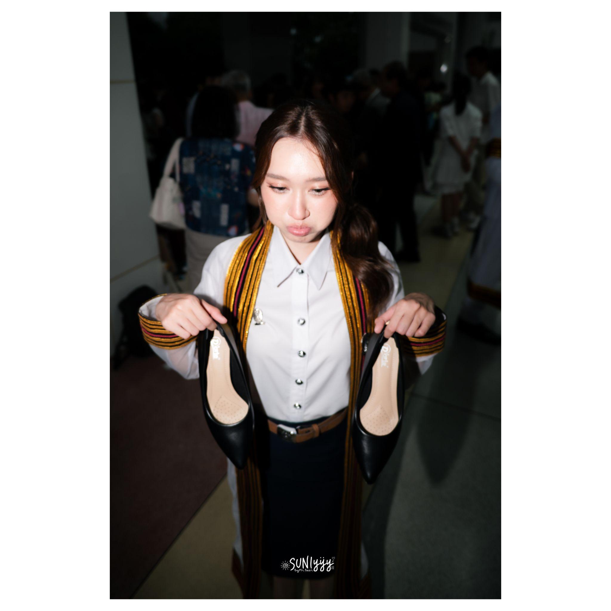ผลงานรับปริญญา จุฬาลงกรณ์มหาวิทยาลัย โดย Sunlyyy ภาพที่ 2
