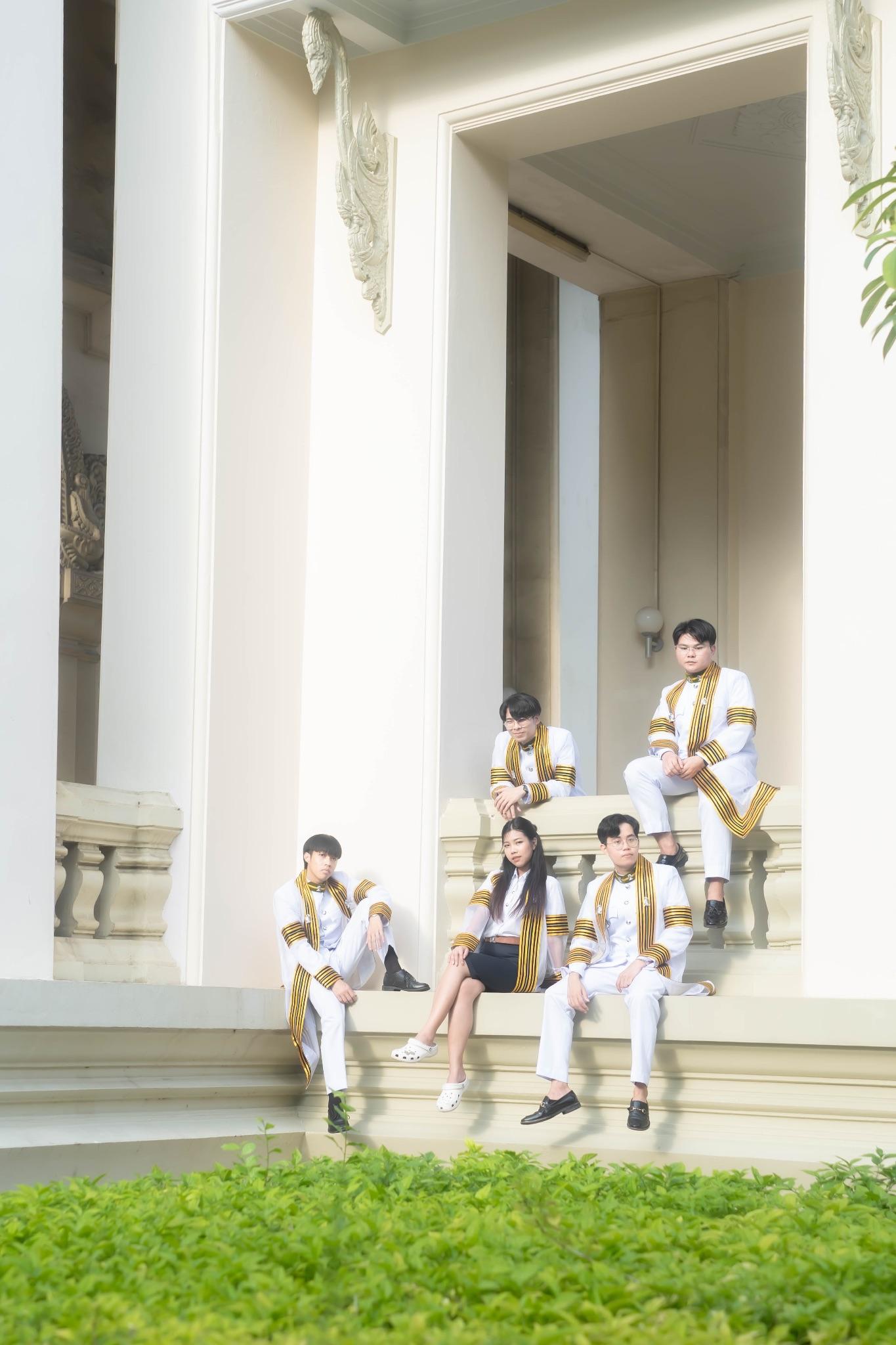 ผลงานรับปริญญา โดย Portfoli-oat ภาพที่ 2