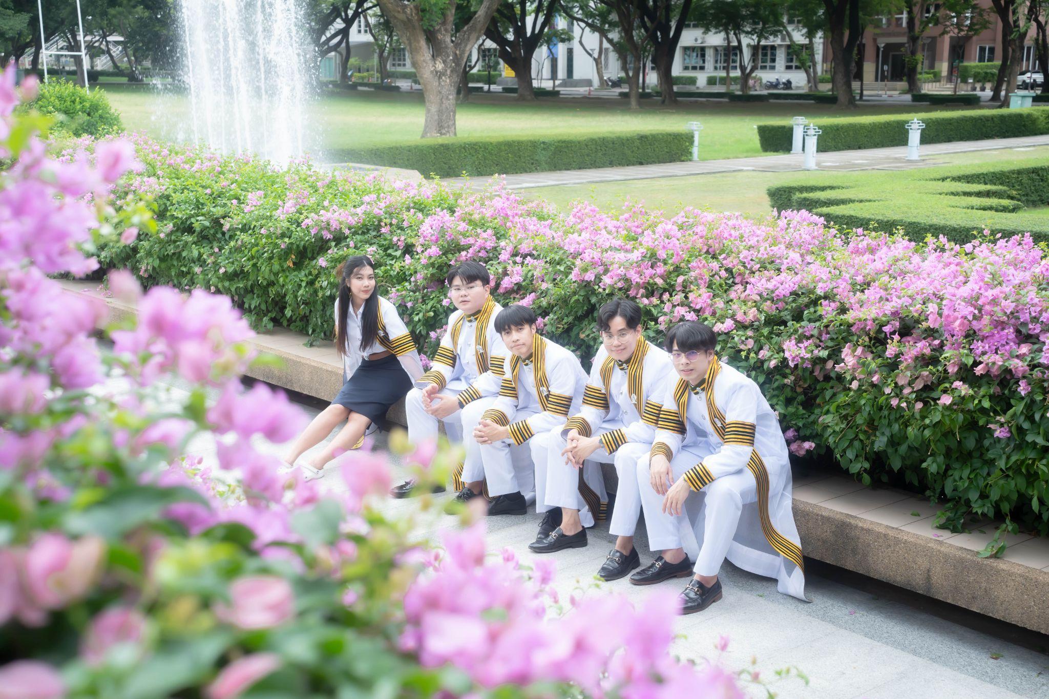 ผลงานรับปริญญา จุฬาลงกรณ์มหาวิทยาลัย โดย Portfoli-oat ภาพที่ 8