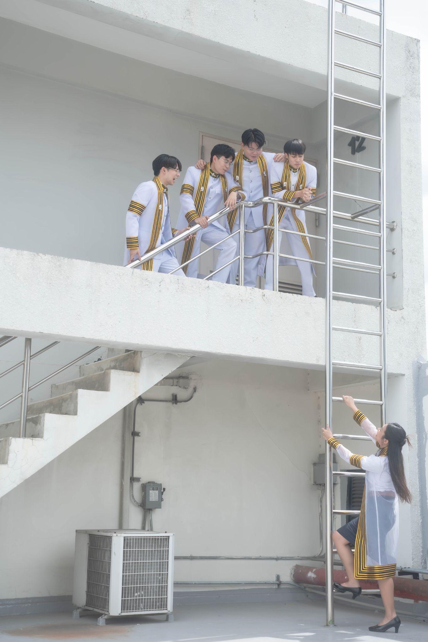 ผลงานรับปริญญา จุฬาลงกรณ์มหาวิทยาลัย โดย Portfoli-oat ภาพที่ 5