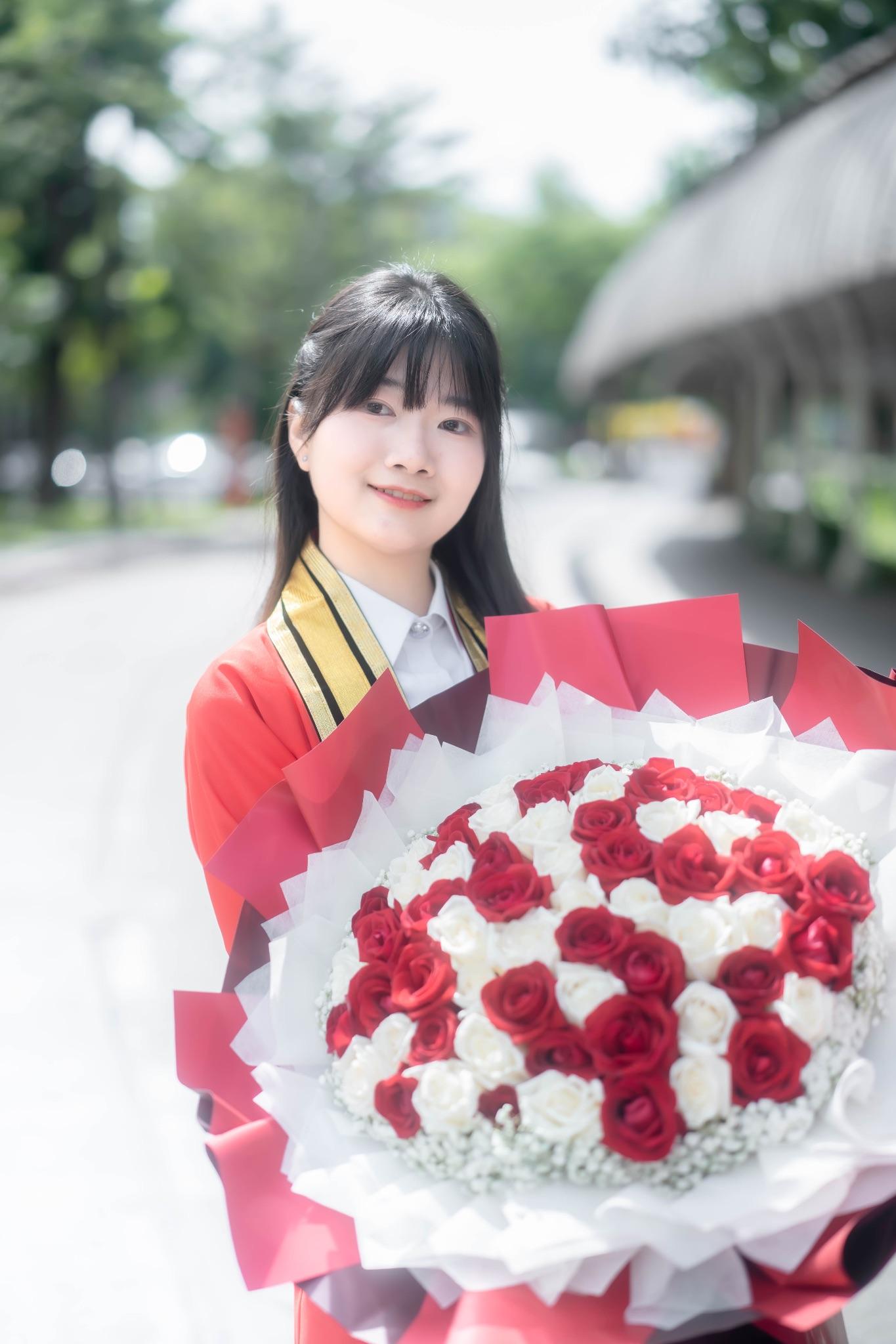 ผลงานรับปริญญา มหาวิทยาลัยเทคโนโลยีพระจอมเกล้าธนบุรี โดย Portfoli-oat ภาพที่ 8