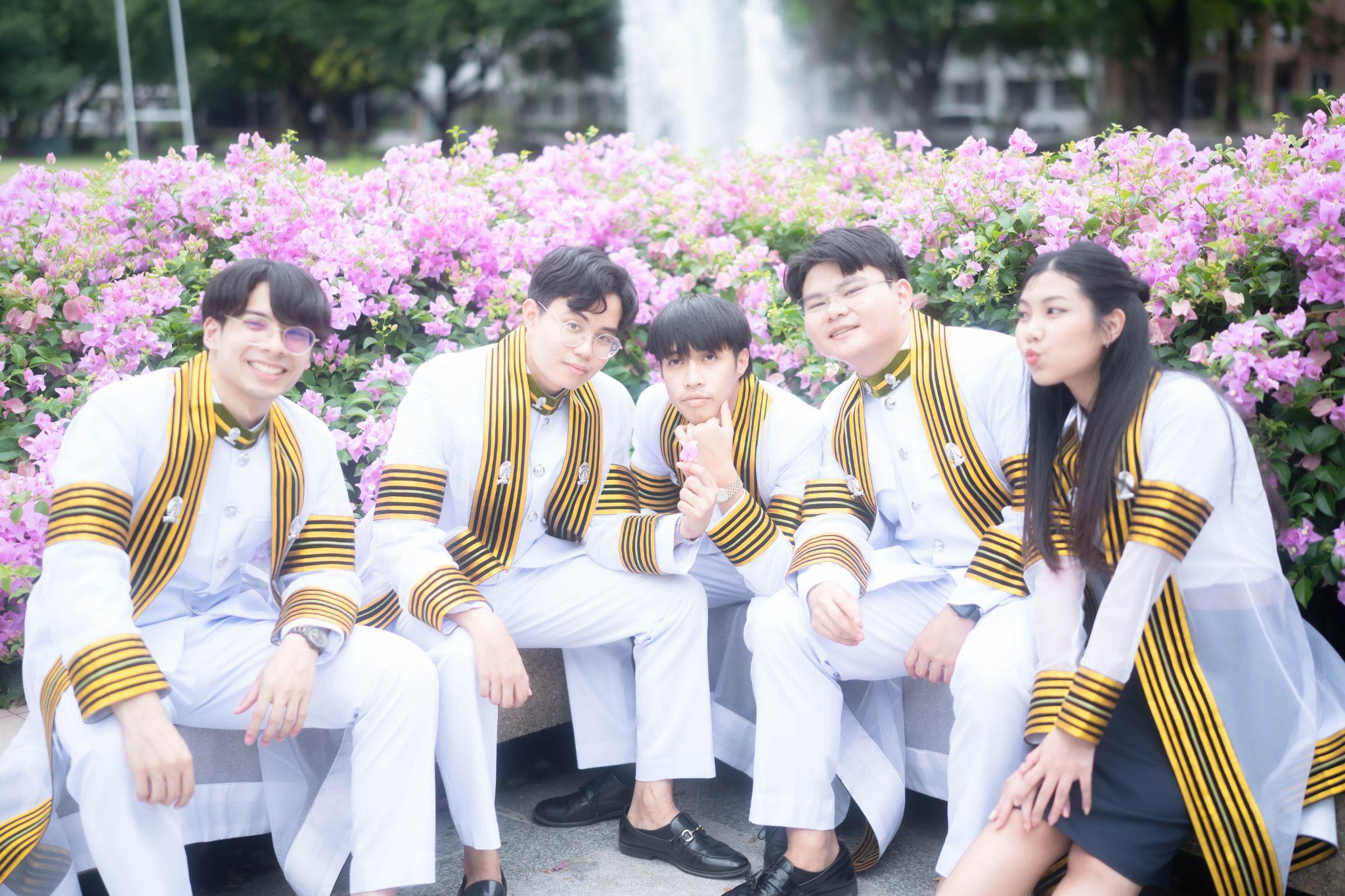 ผลงานรับปริญญา จุฬาลงกรณ์มหาวิทยาลัย โดย Portfoli-oat ภาพที่ 1