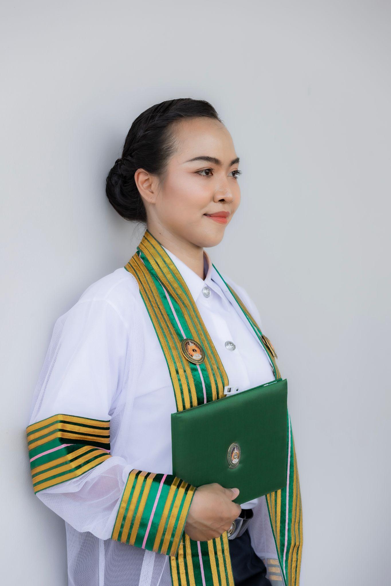 ผลงานรับปริญญา มหาวิทยาลัยราชภัฏวไลยอลงกรณ์ ในพระบรมราชูปถัมภ์ โดย Pond FoTo ภาพที่ 9