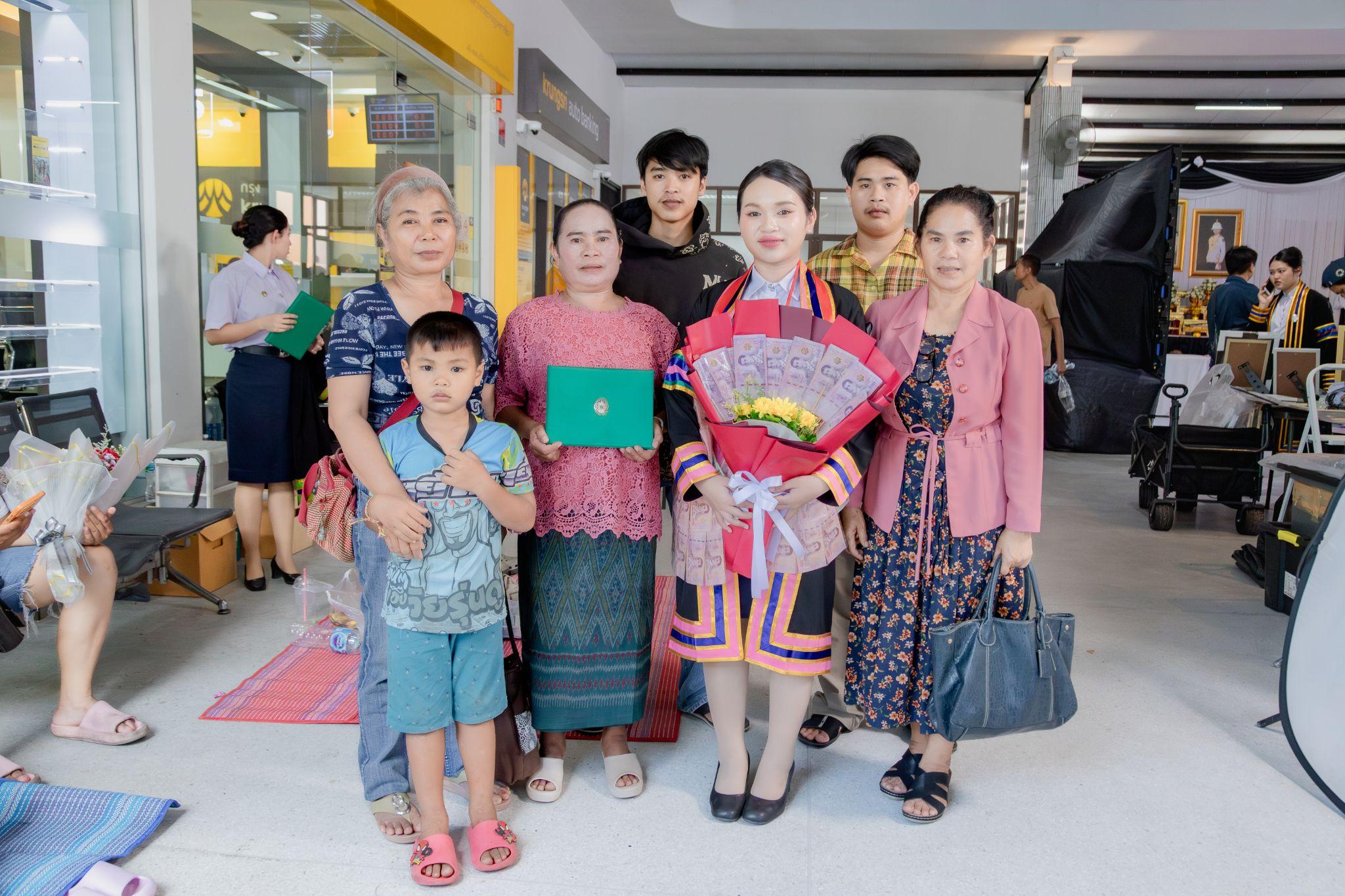 ผลงานรับปริญญา มหาวิทยาลัยราชภัฏนครราชสีมา โดย Pond FoTo ภาพที่ 14