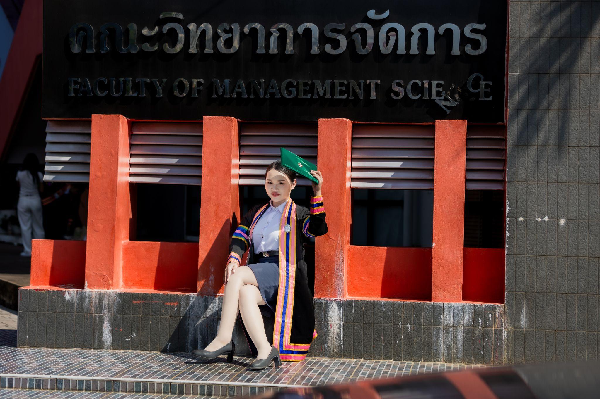 ผลงานรับปริญญา มหาวิทยาลัยราชภัฏนครราชสีมา โดย Pond FoTo ภาพที่ 1