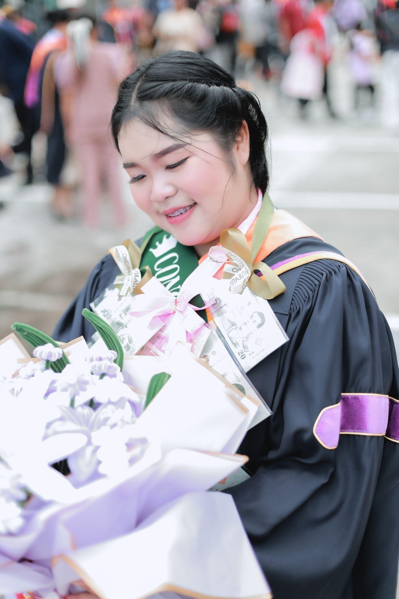 ผลงานรับปริญญา มหาวิทยาลัยราชภัฏบุรีรัมย์ โดย ApiwutPhoto ภาพที่ 6