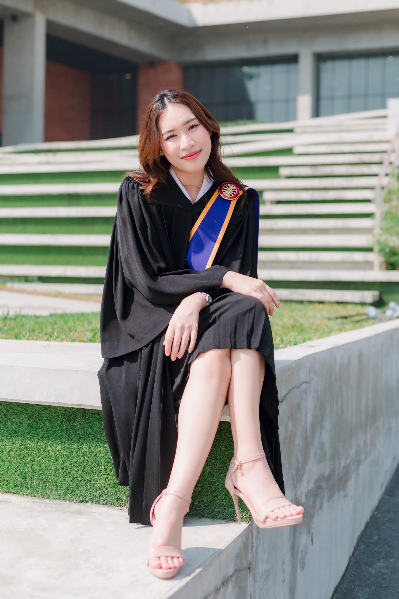 ผลงานรับปริญญา มหาวิทยาลัยธรรมศาสตร์ โดย KomrichPhotographer ภาพที่ 8