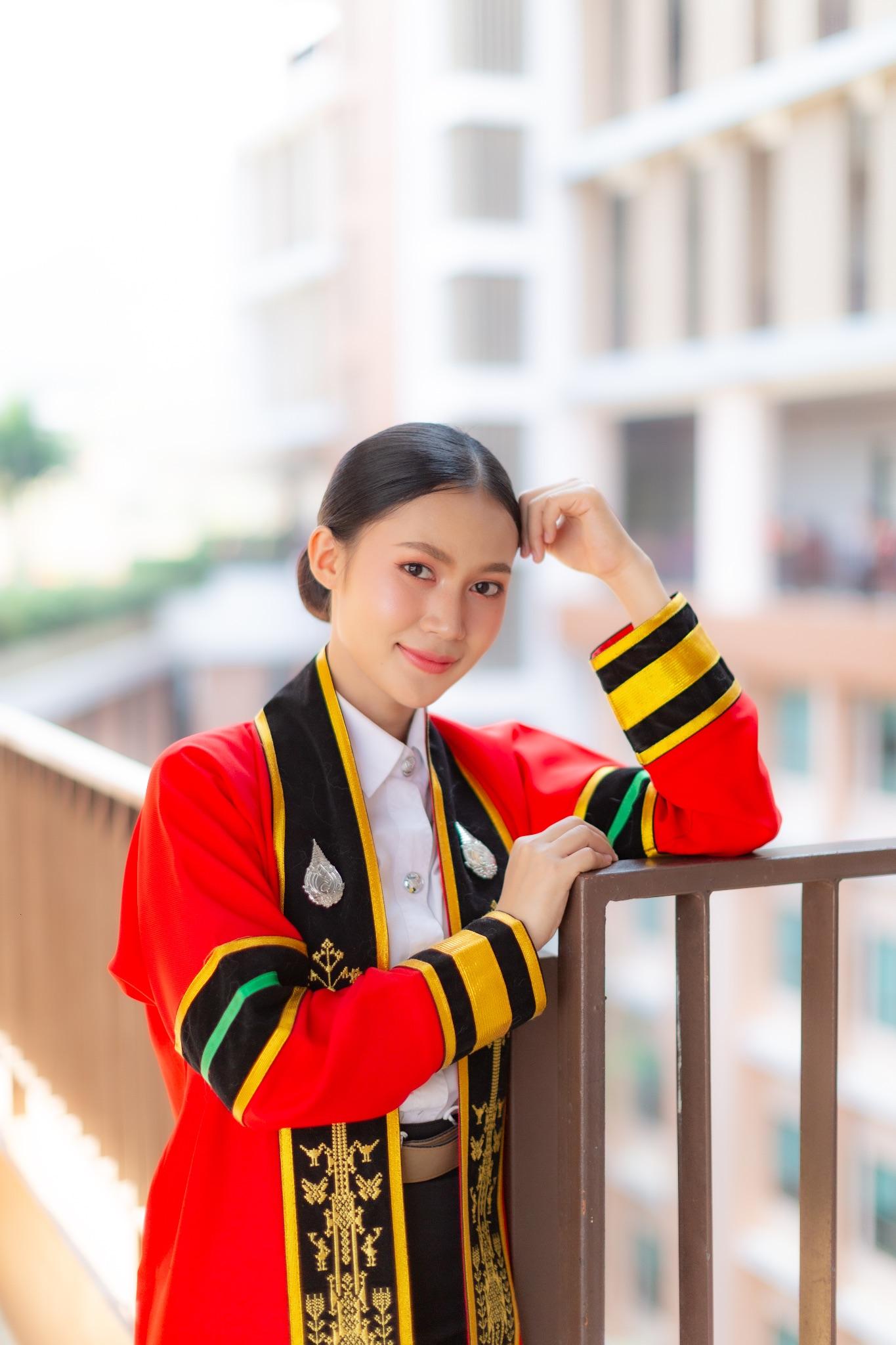 ผลงานรับปริญญา มหาวิทยาลัยแม่ฟ้าหลวง โดย KomrichPhotographer ภาพที่ 2