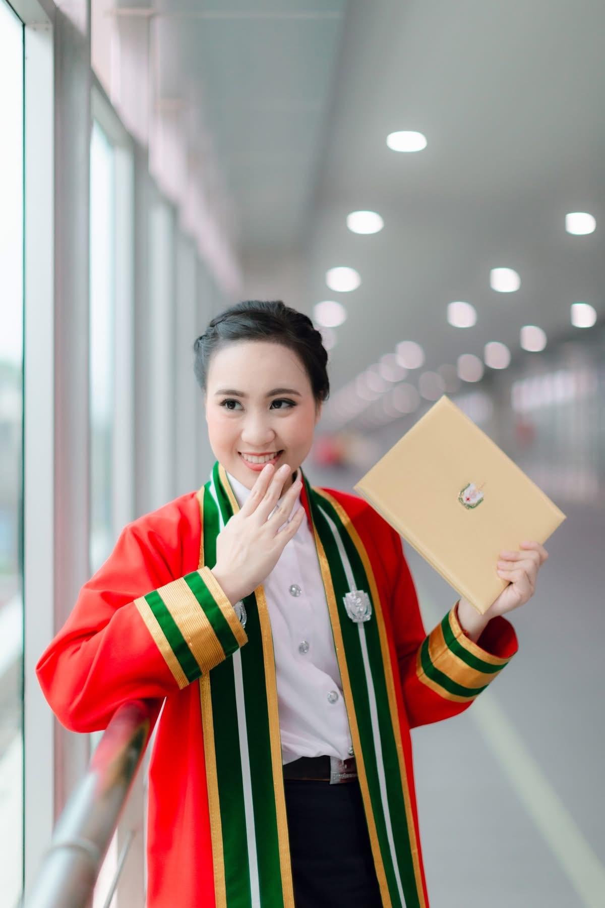 ผลงานรับปริญญา สถาบันการพยาบาลศรีสวรินทิราสภากาชาดไทย โดย KomrichPhotographer ภาพที่ 11