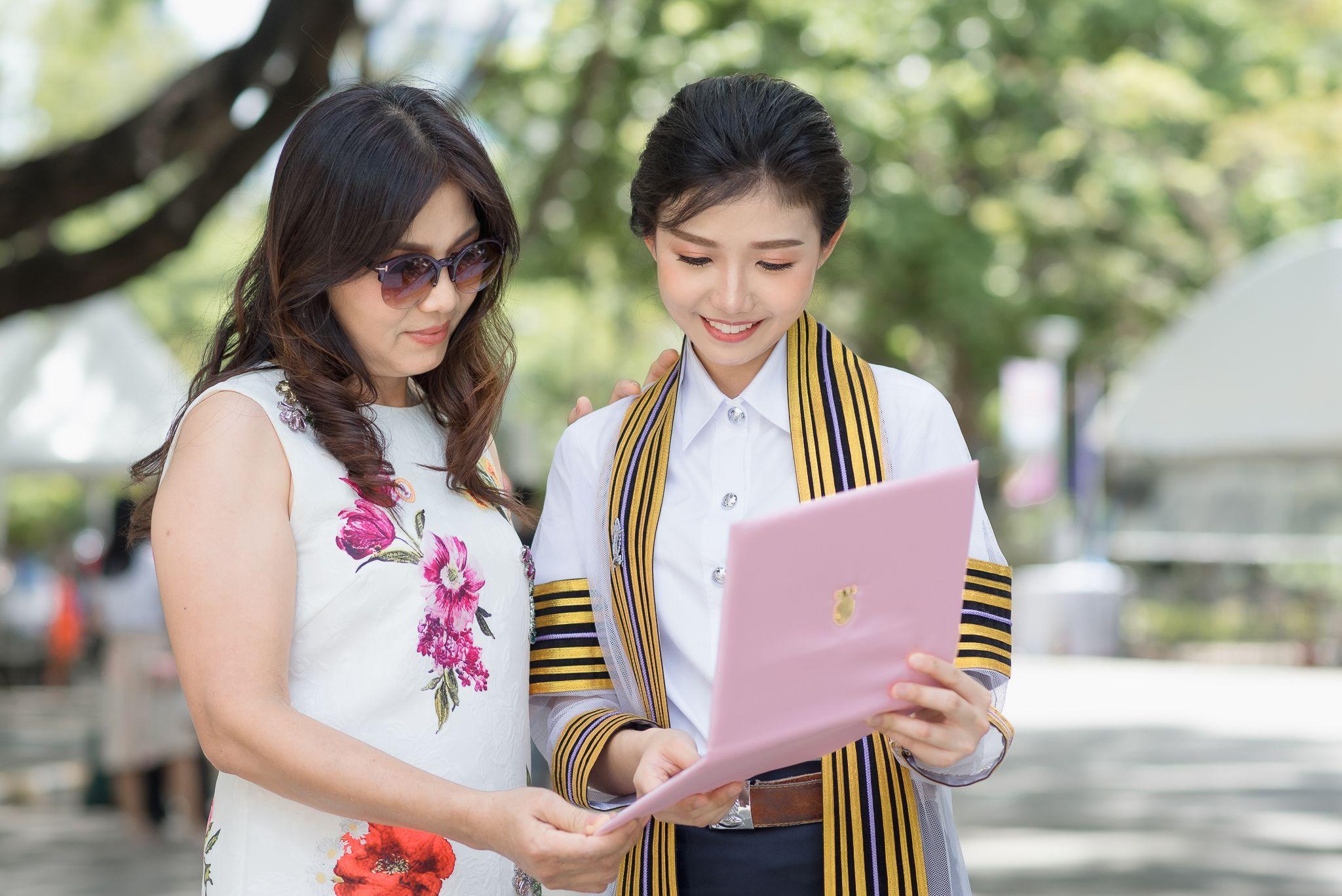 ผลงานรับปริญญา จุฬาลงกรณ์มหาวิทยาลัย โดย TY Photo BY โตช่างภาพ ภาพที่ 2