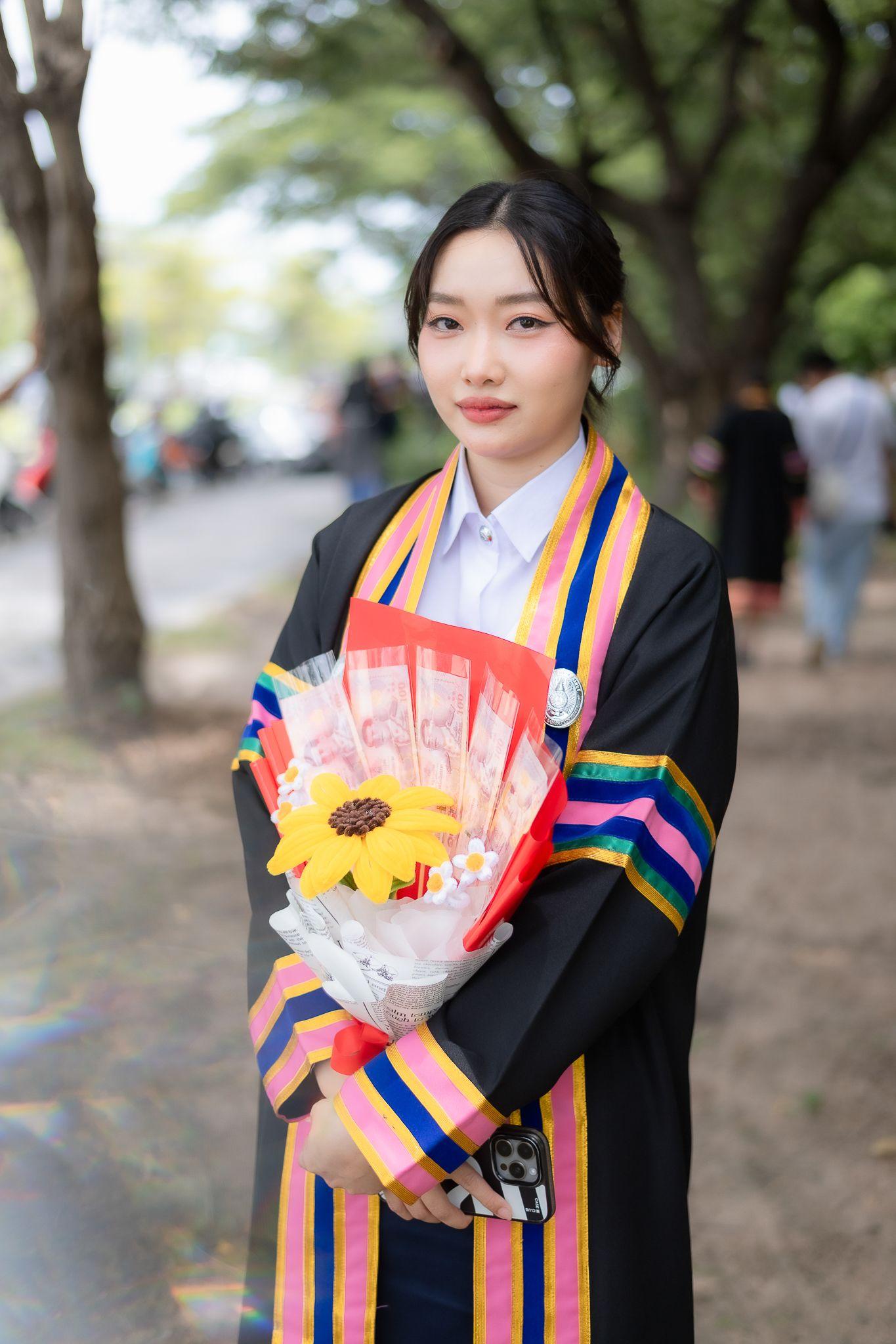 ผลงานรับปริญญา มหาวิทยาลัยราชภัฏธนบุรี โดย TY Photo BY โตช่างภาพ ภาพที่ 4
