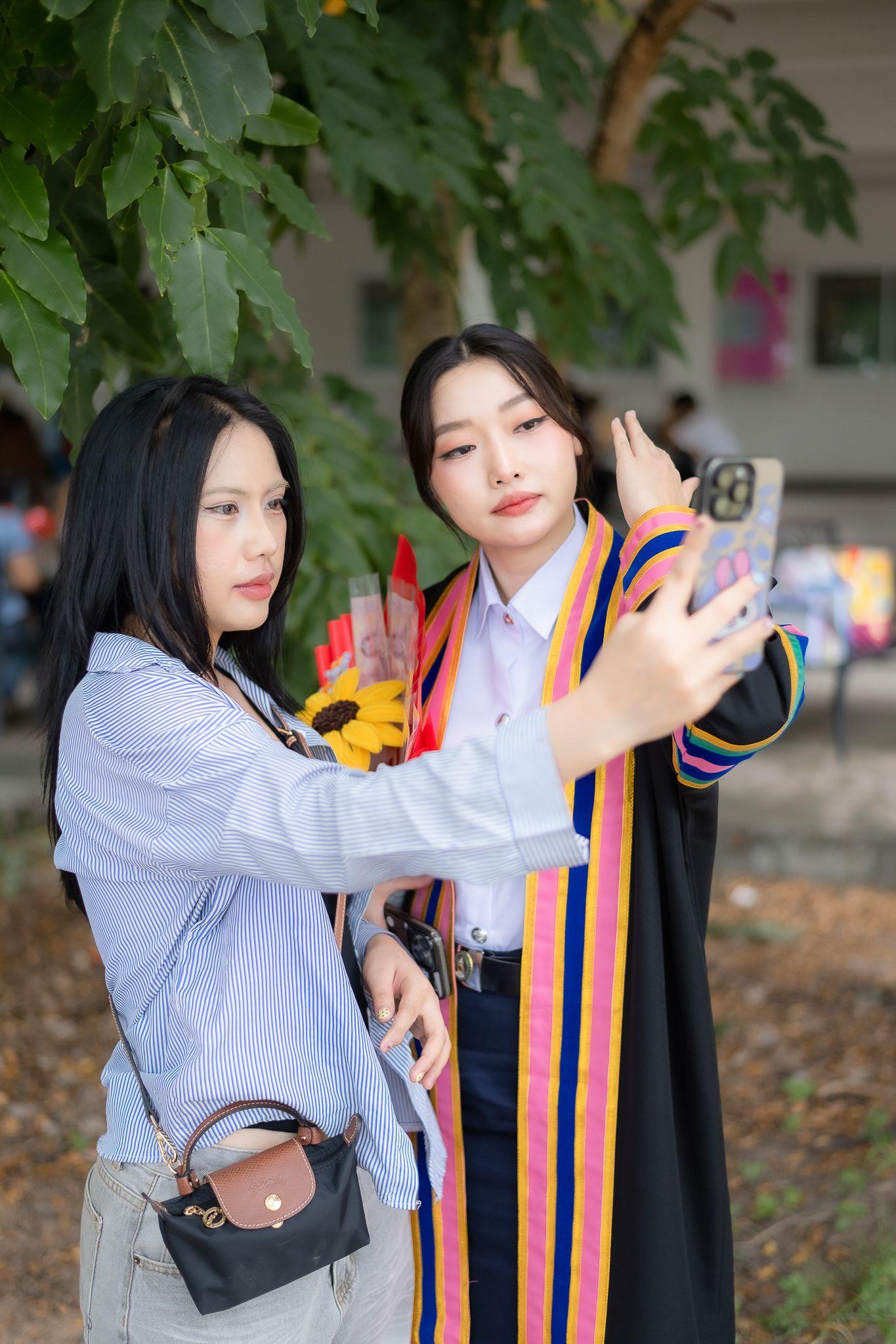 ผลงานรับปริญญา มหาวิทยาลัยราชภัฏธนบุรี โดย TY Photo BY โตช่างภาพ ภาพที่ 3