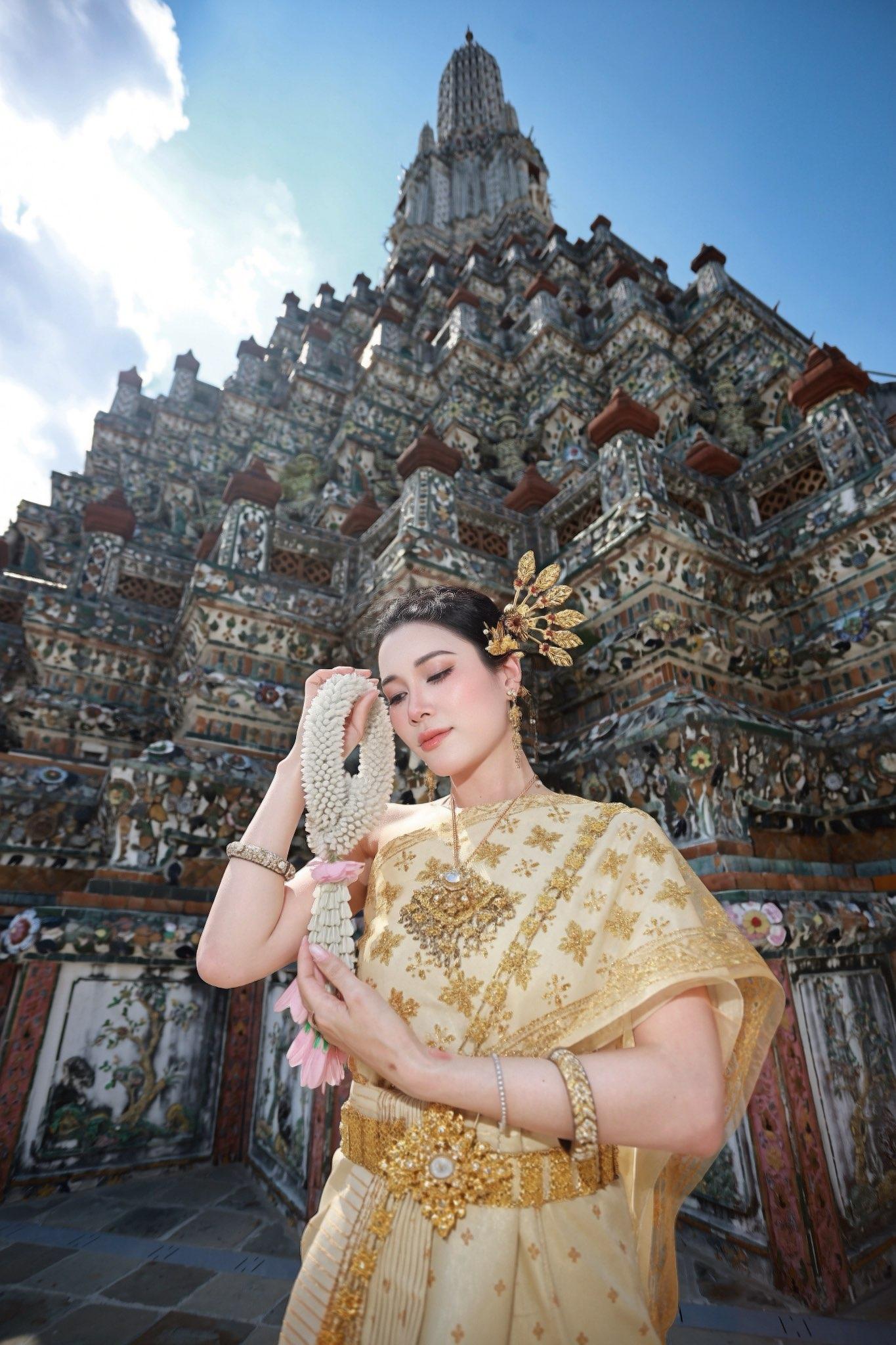 ผลงานรับปริญญา โดย Midnight Shutter ภาพที่ 1