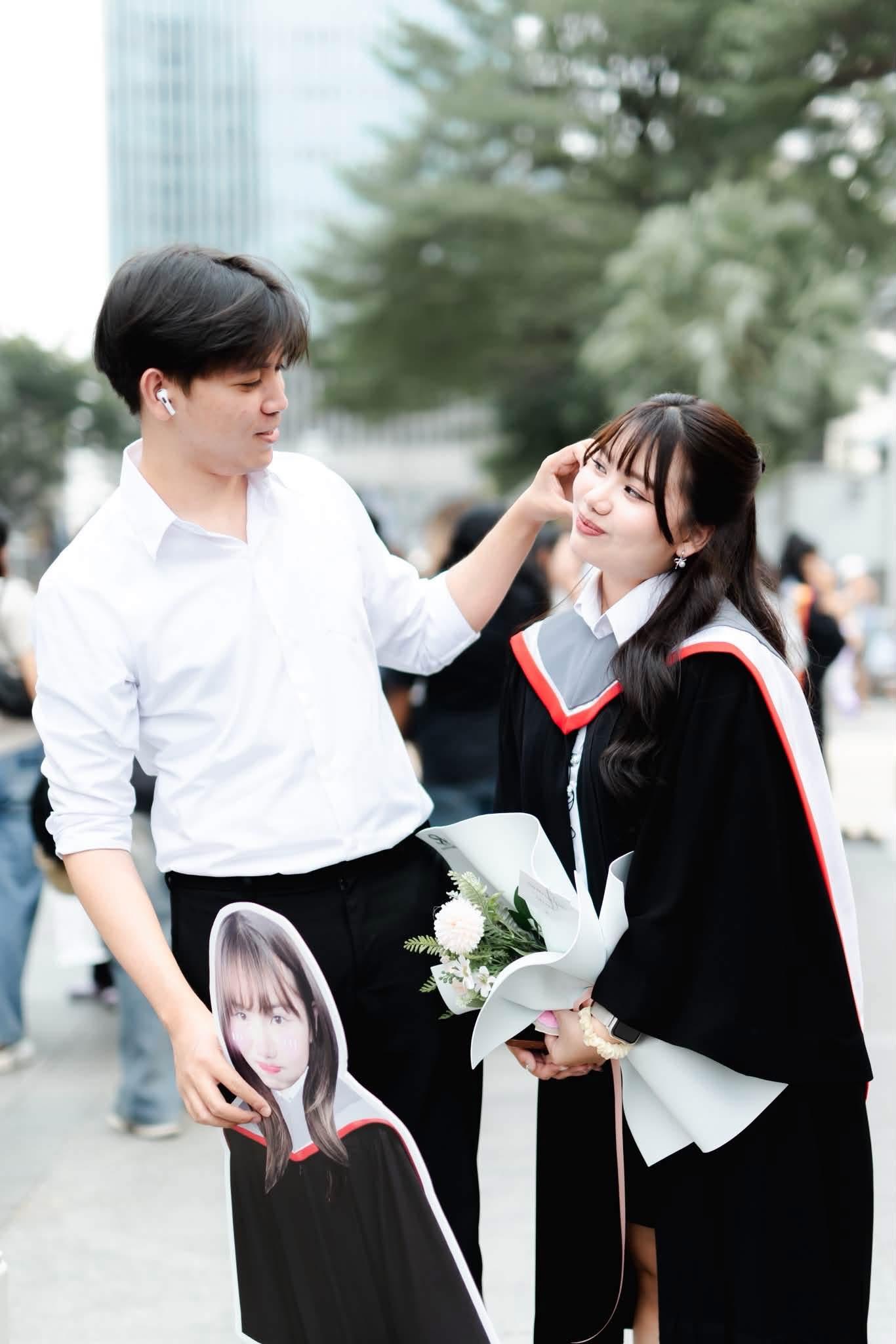 ผลงานรับปริญญา มหาวิทยาลัยศรีนครินทรวิโรฒ โดย Mika 7 Foto ภาพที่ 2