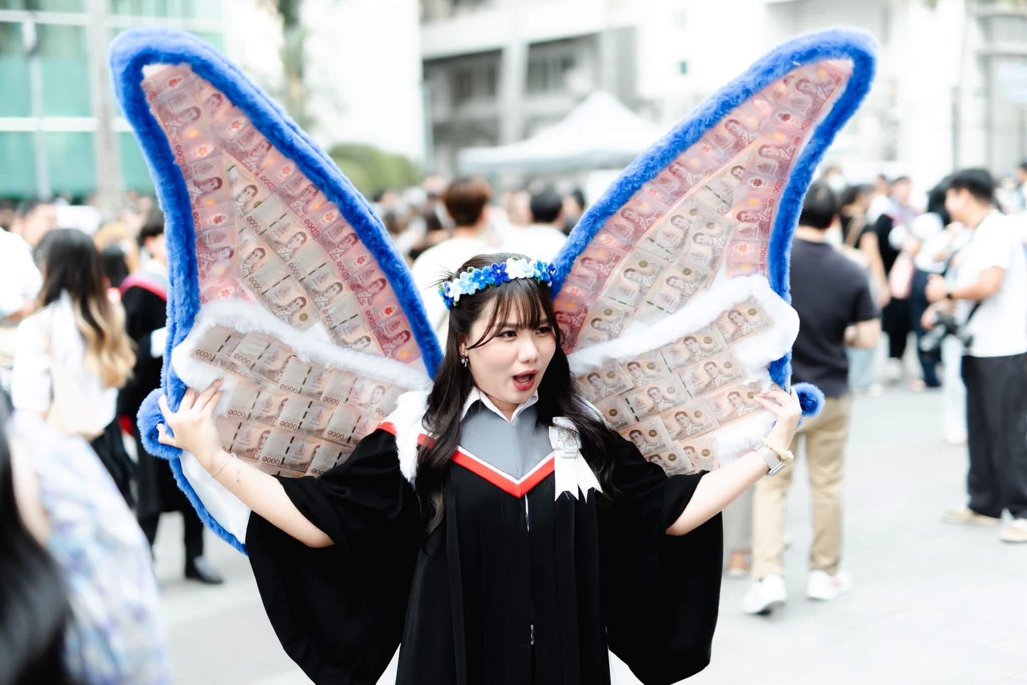 ผลงานรับปริญญา มหาวิทยาลัยศรีนครินทรวิโรฒ โดย Mika 7 Foto ภาพที่ 9