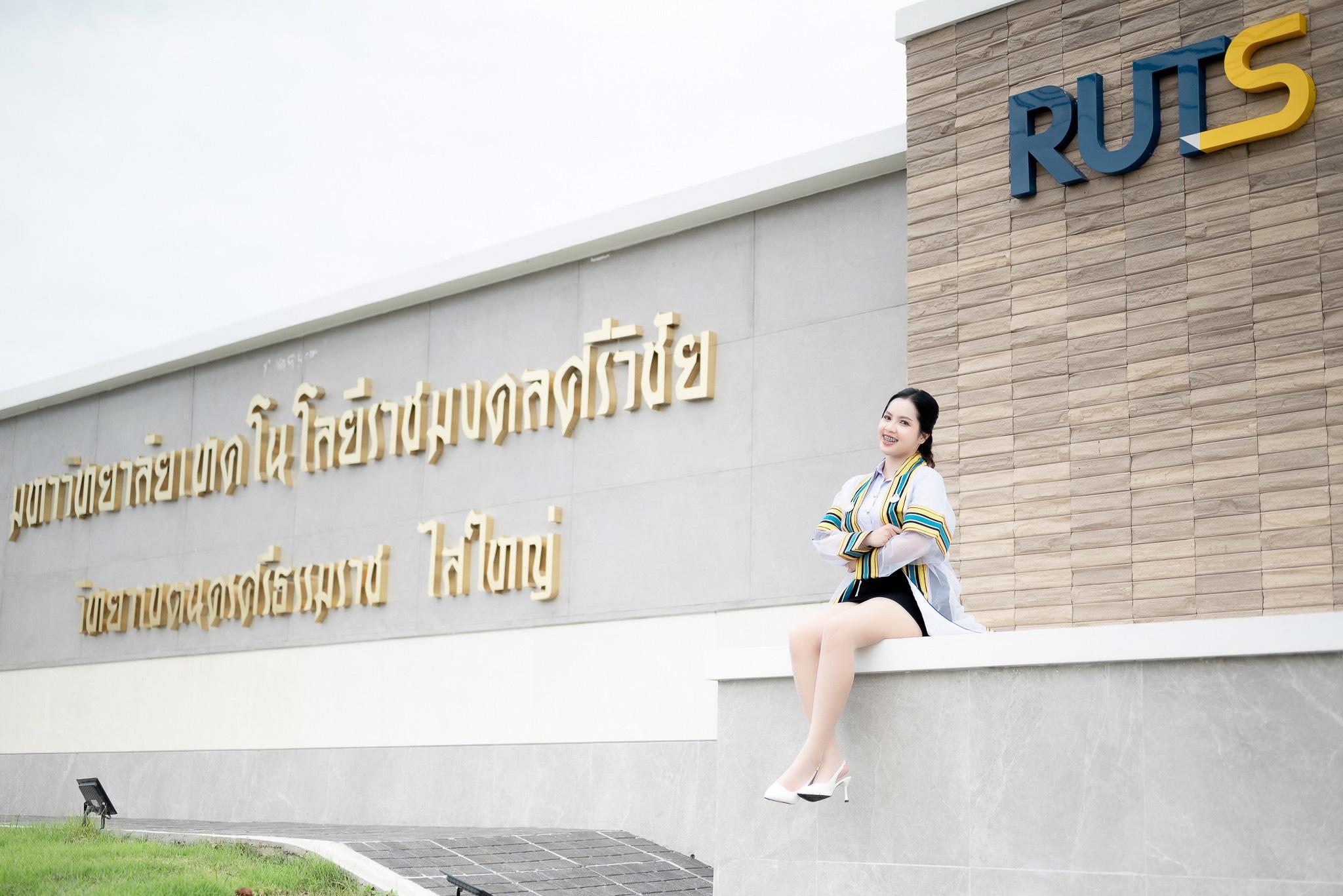 ผลงานรับปริญญา มหาวิทยาลัยเทคโนโลยีราชมงคลศรีวิชัย โดย เชอรี่ช่างภาพนครศรีธรรมราช ภาพที่ 3