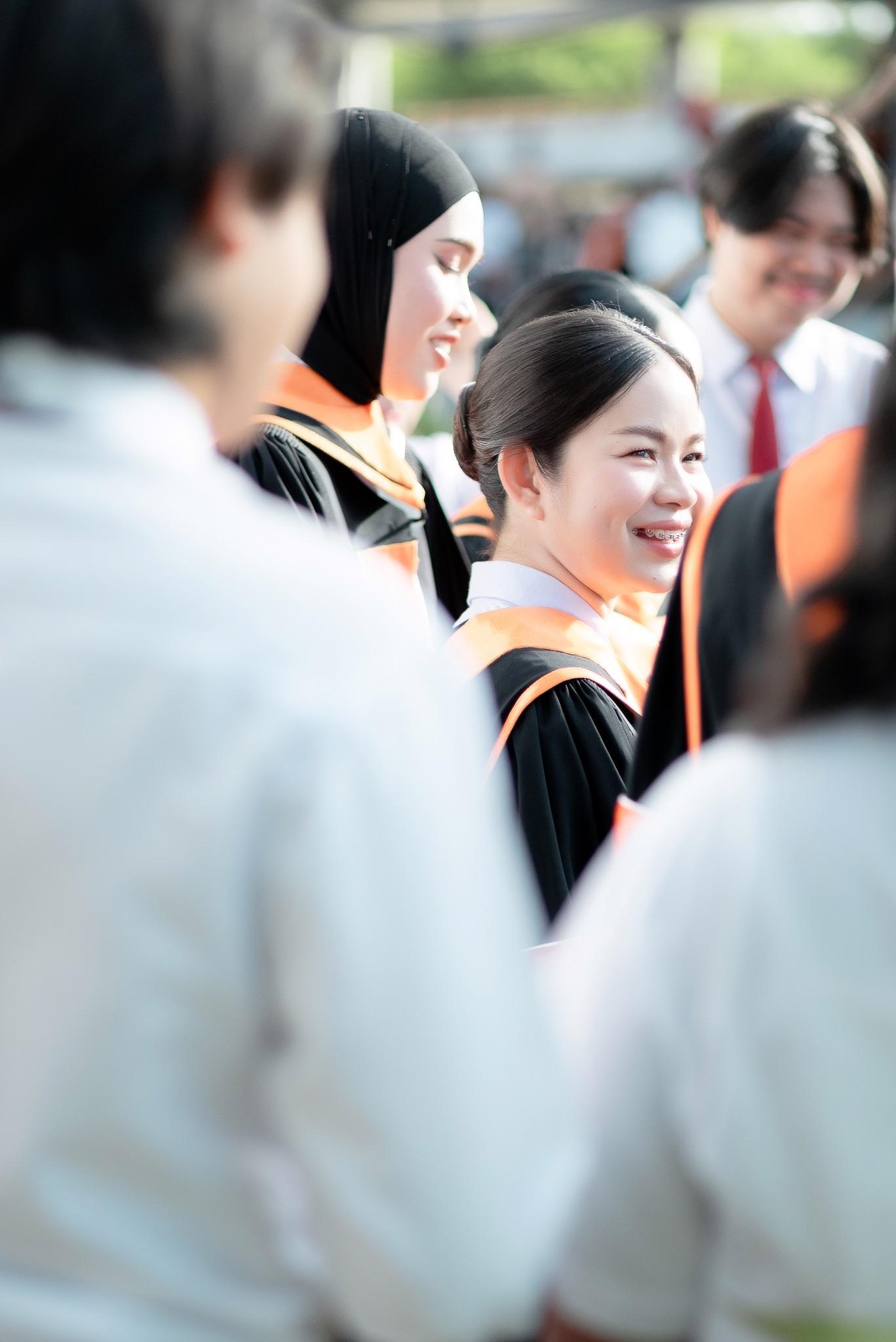 ผลงานรับปริญญา มหาวิทยาลัยราชภัฏสุราษฏร์ธานี โดย เชอรี่ช่างภาพนครศรีธรรมราช ภาพที่ 5