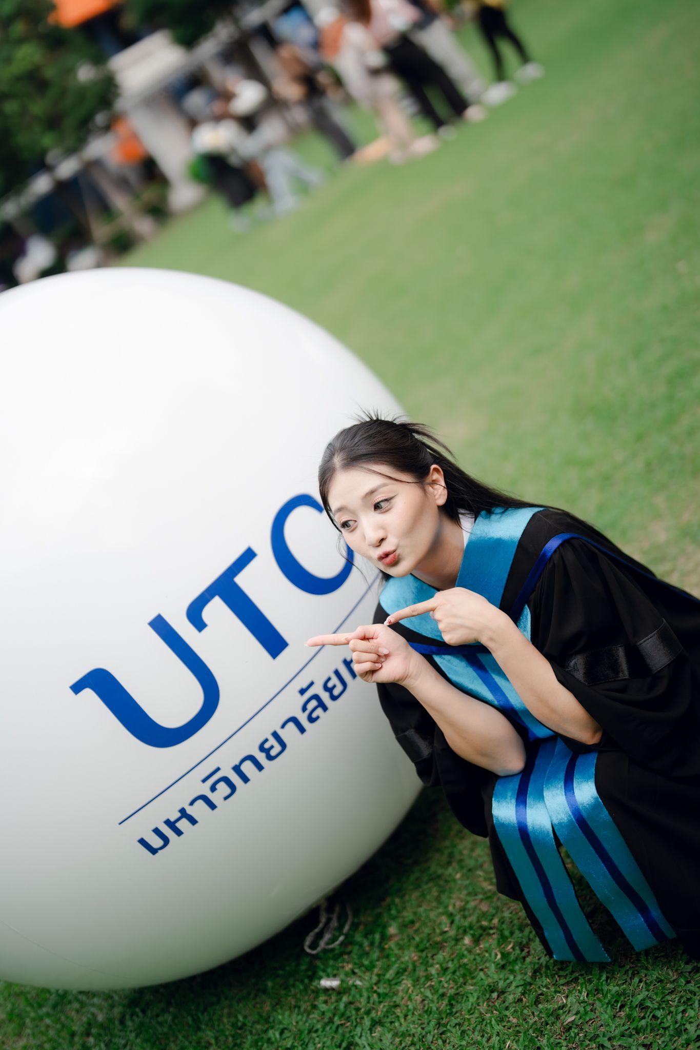 ผลงานรับปริญญา มหาวิทยาลัยหอการค้าไทย โดย 30thsnap ภาพที่ 4