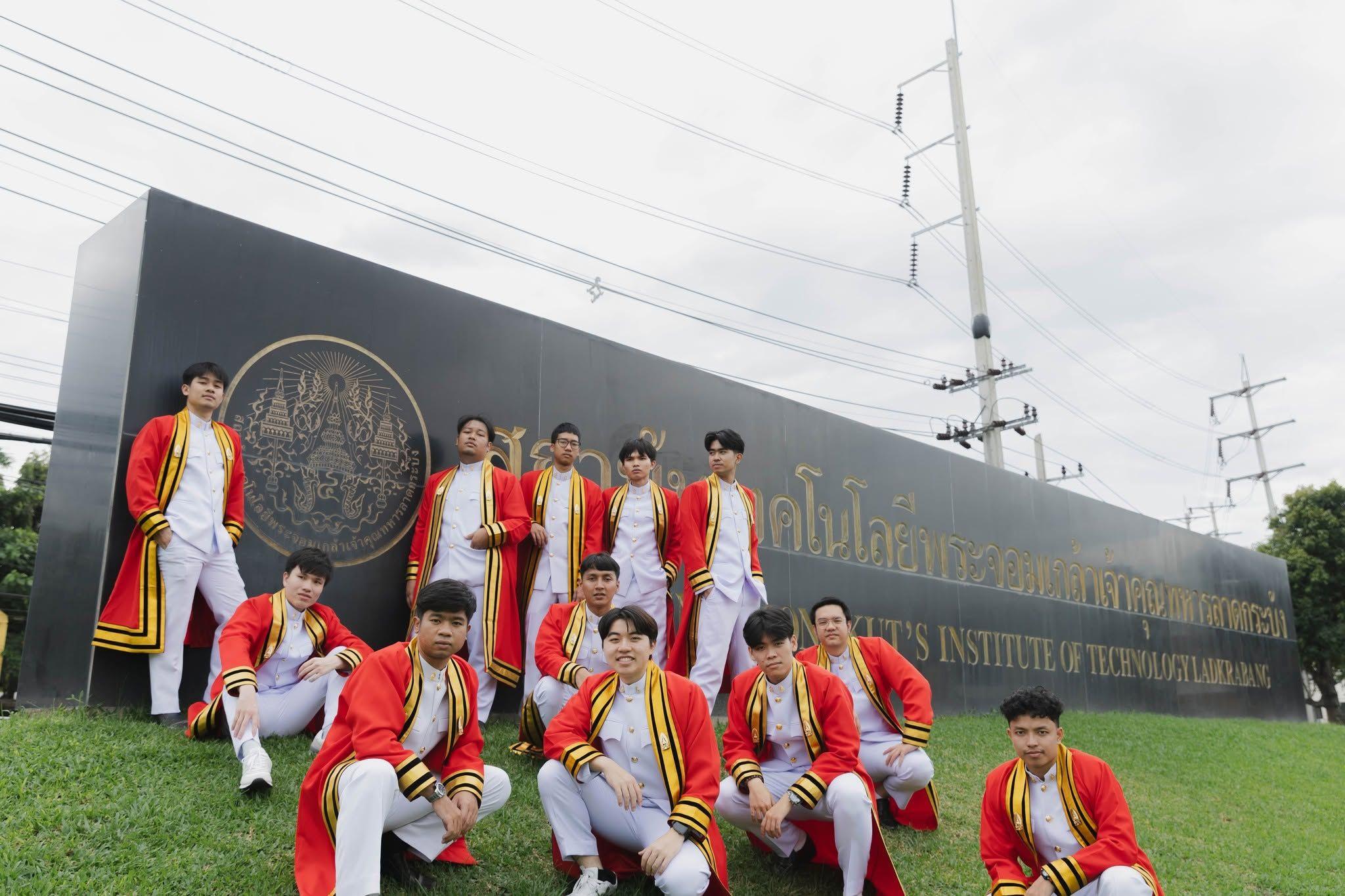 ผลงานรับปริญญา สถาบันเทคโนโลยีพระจอมเกล้าเจ้าคุณทหารลาดกระบัง โดย 30thsnap ภาพที่ 4