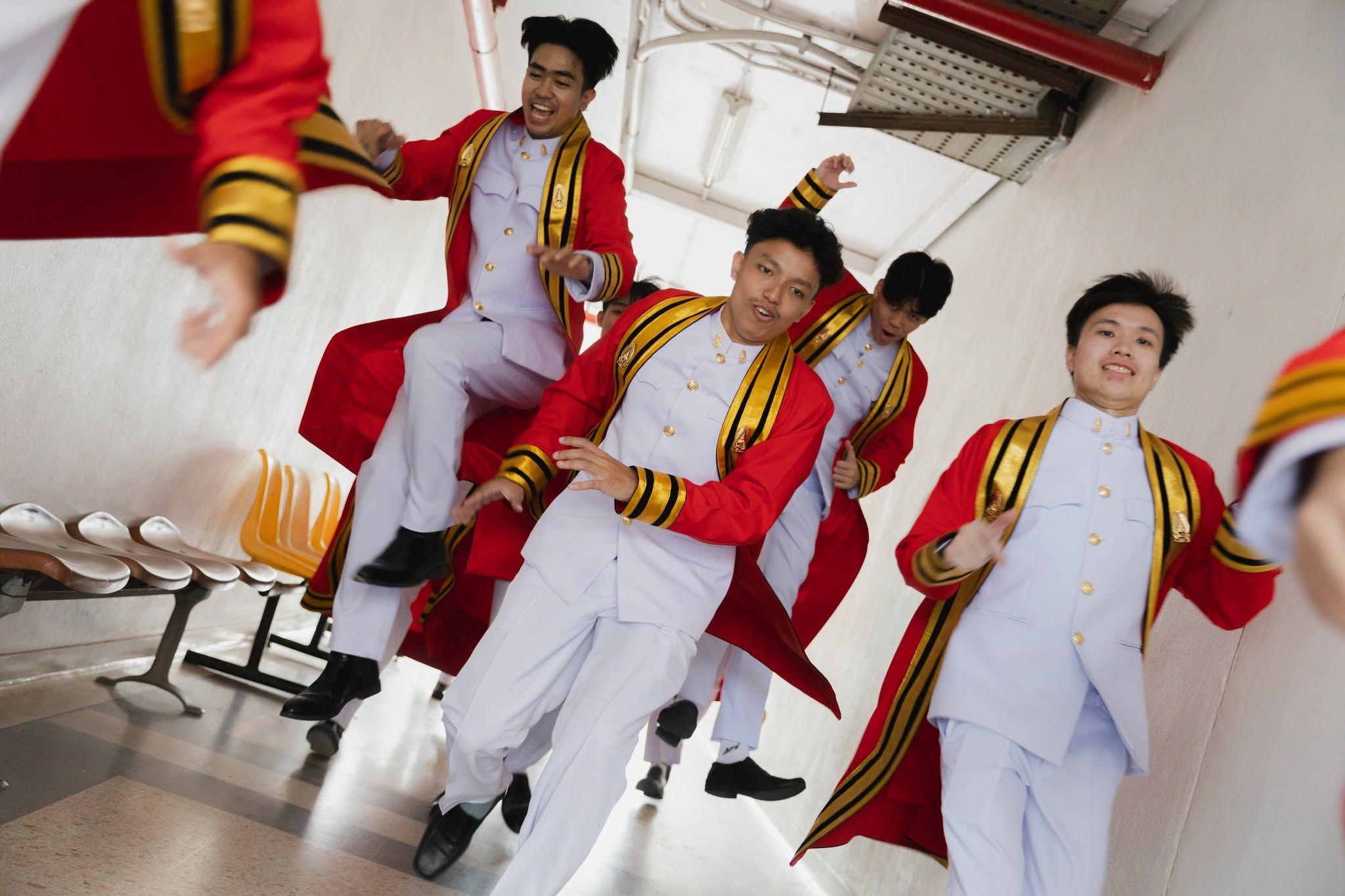 ผลงานรับปริญญา สถาบันเทคโนโลยีพระจอมเกล้าเจ้าคุณทหารลาดกระบัง โดย 30thsnap ภาพที่ 9