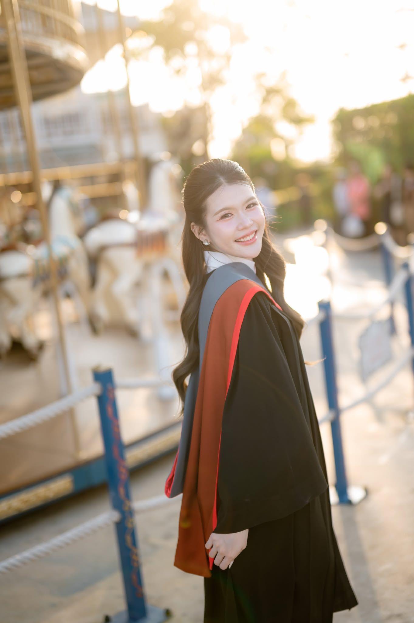 ผลงานรับปริญญา มหาวิทยาลัยศรีนครินทรวิโรฒ โดย แอดมินปลาวาฬ ภาพที่ 2