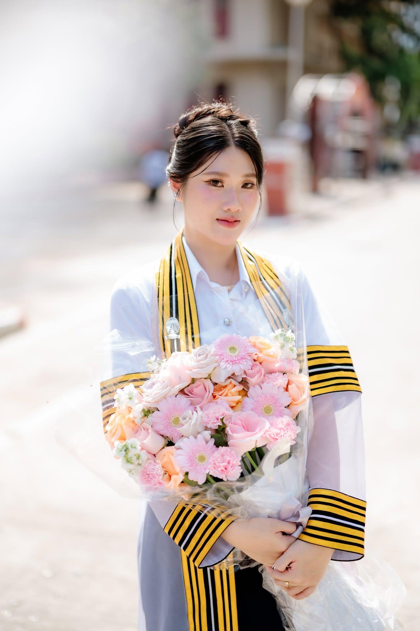 ผลงานรับปริญญา จุฬาลงกรณ์มหาวิทยาลัย โดย แอดมินปลาวาฬ ภาพที่ 2