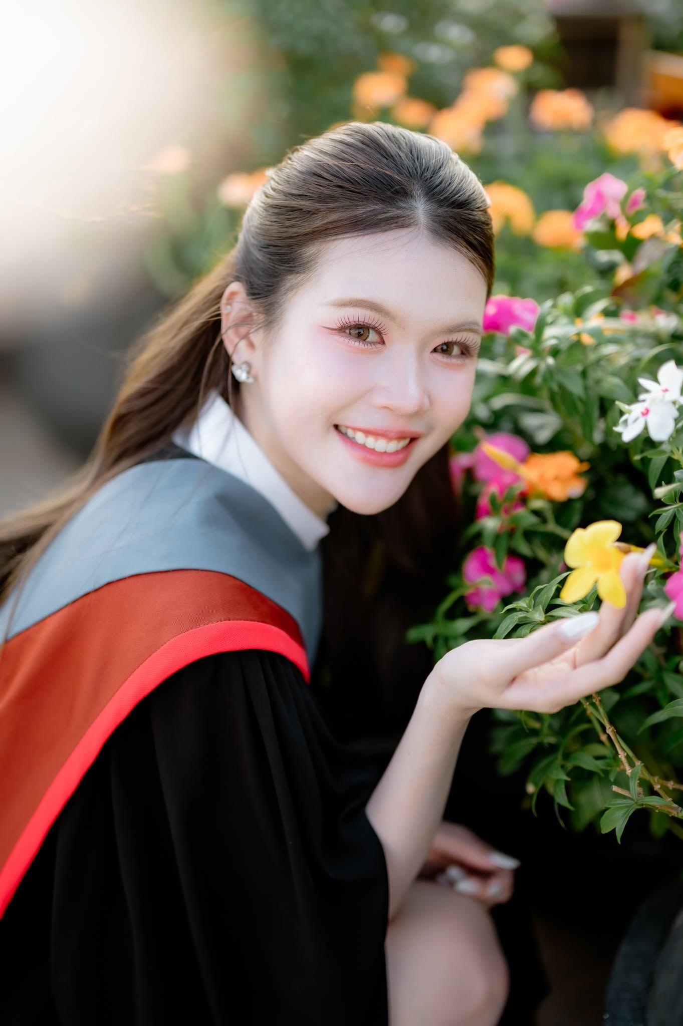 ผลงานรับปริญญา โดย แอดมินปลาวาฬ ภาพที่ 4