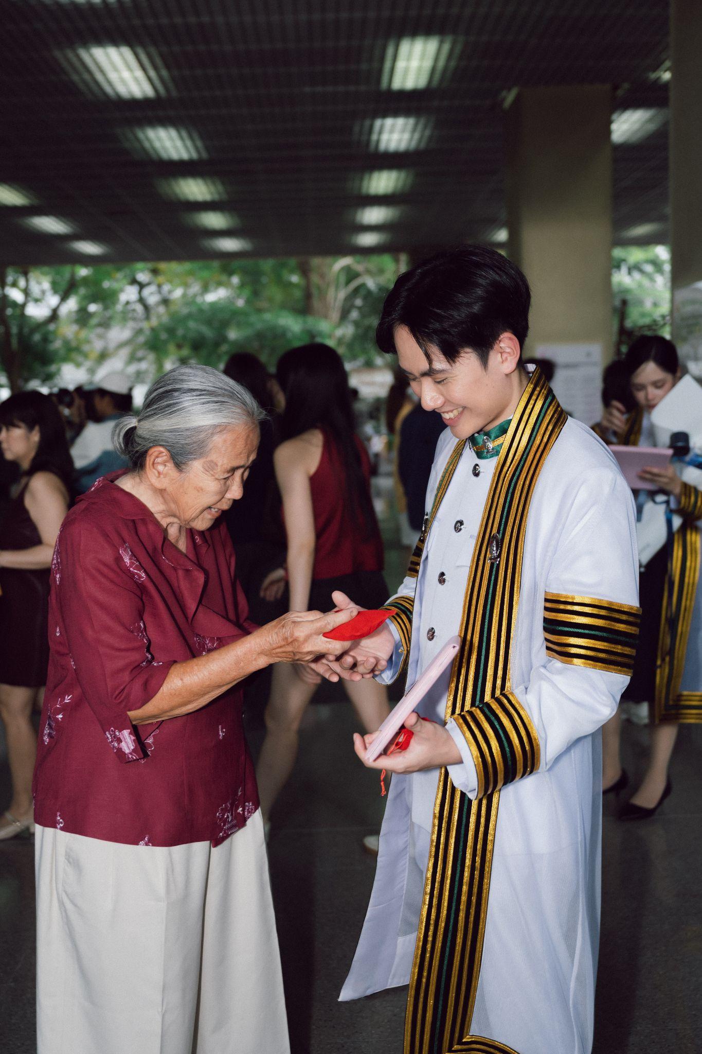 ผลงานรับปริญญา โดย coolsnapgallery ภาพที่ 7