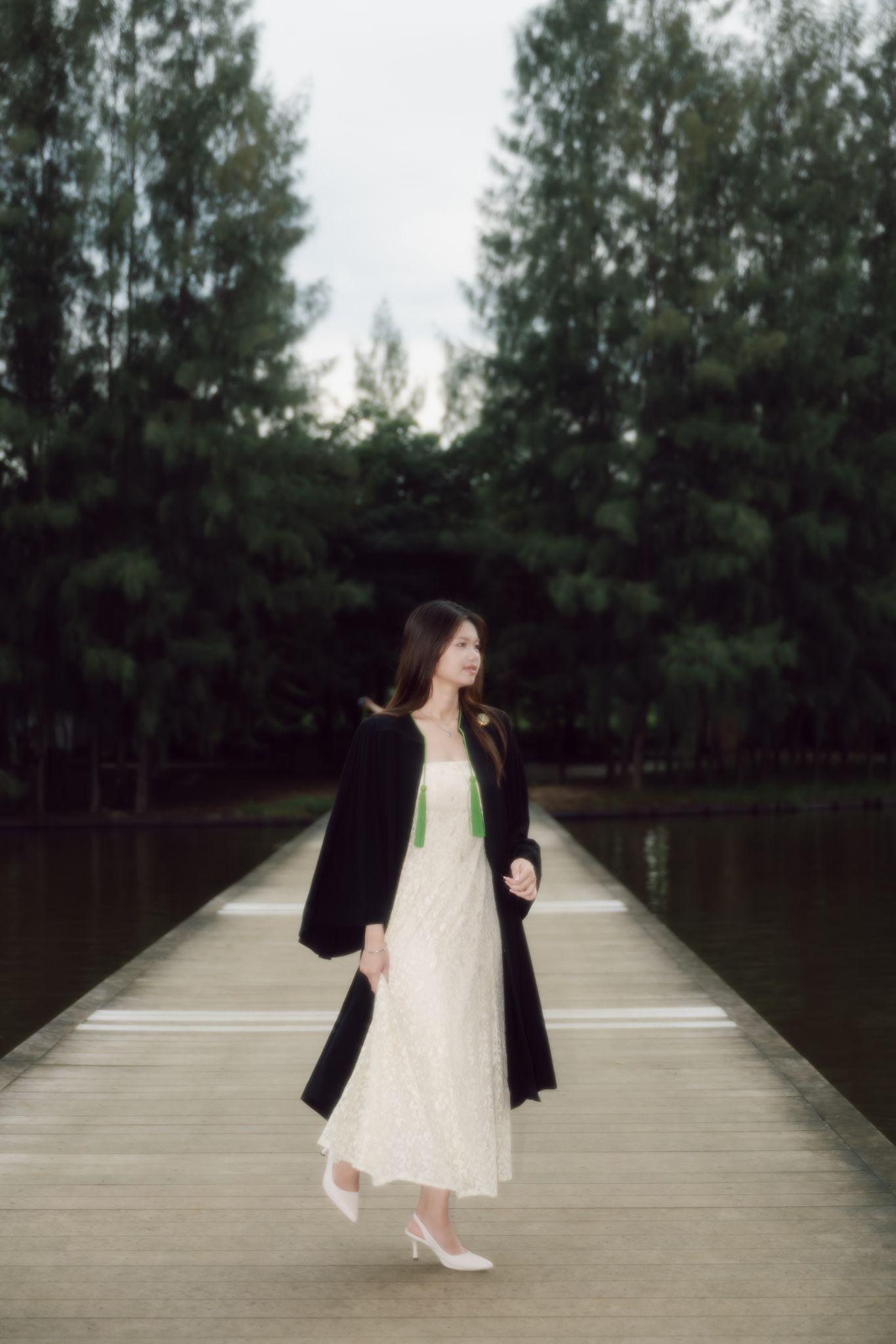 ผลงานรับปริญญา โดย coolsnapgallery ภาพที่ 1