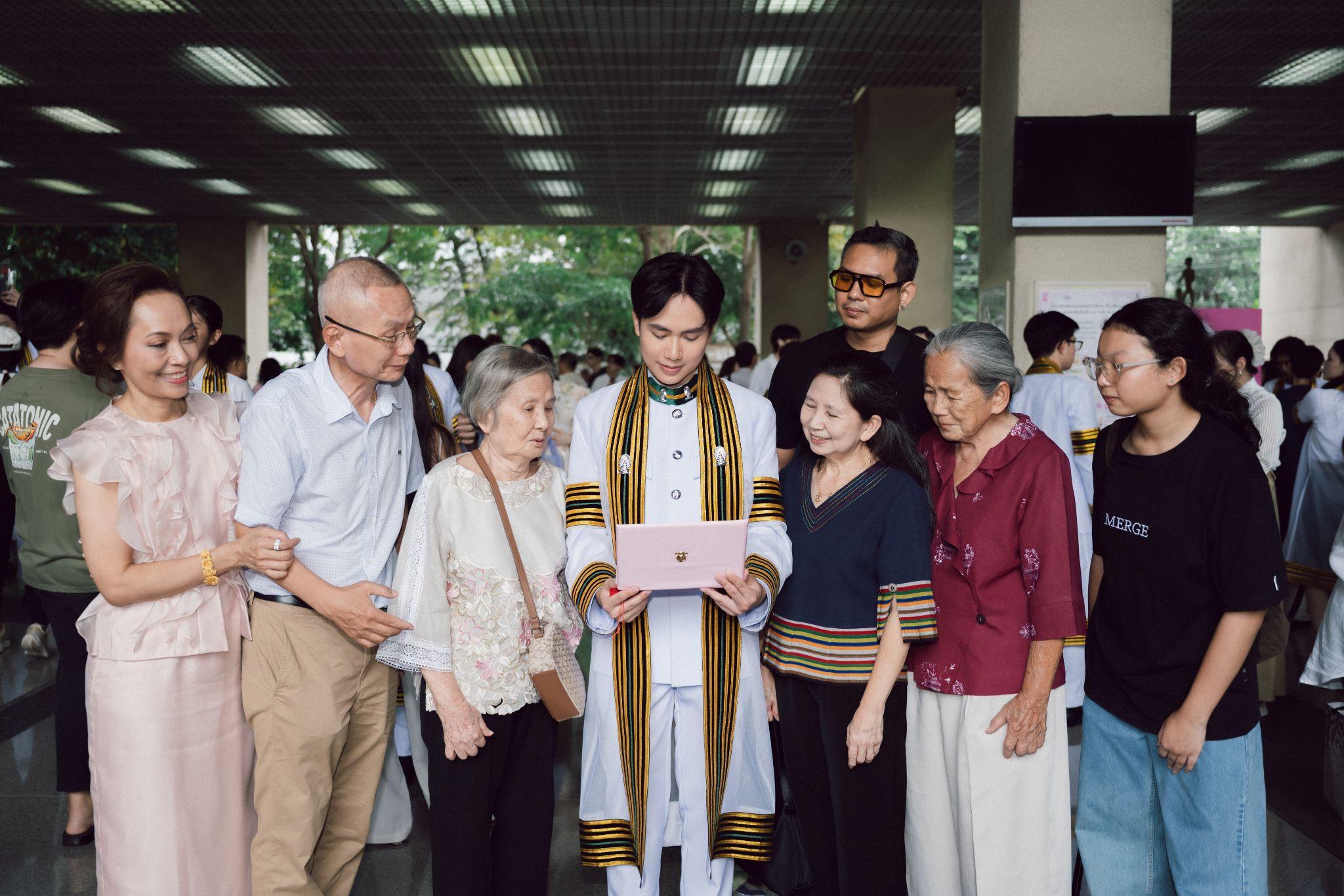 ผลงานรับปริญญา โดย coolsnapgallery ภาพที่ 11