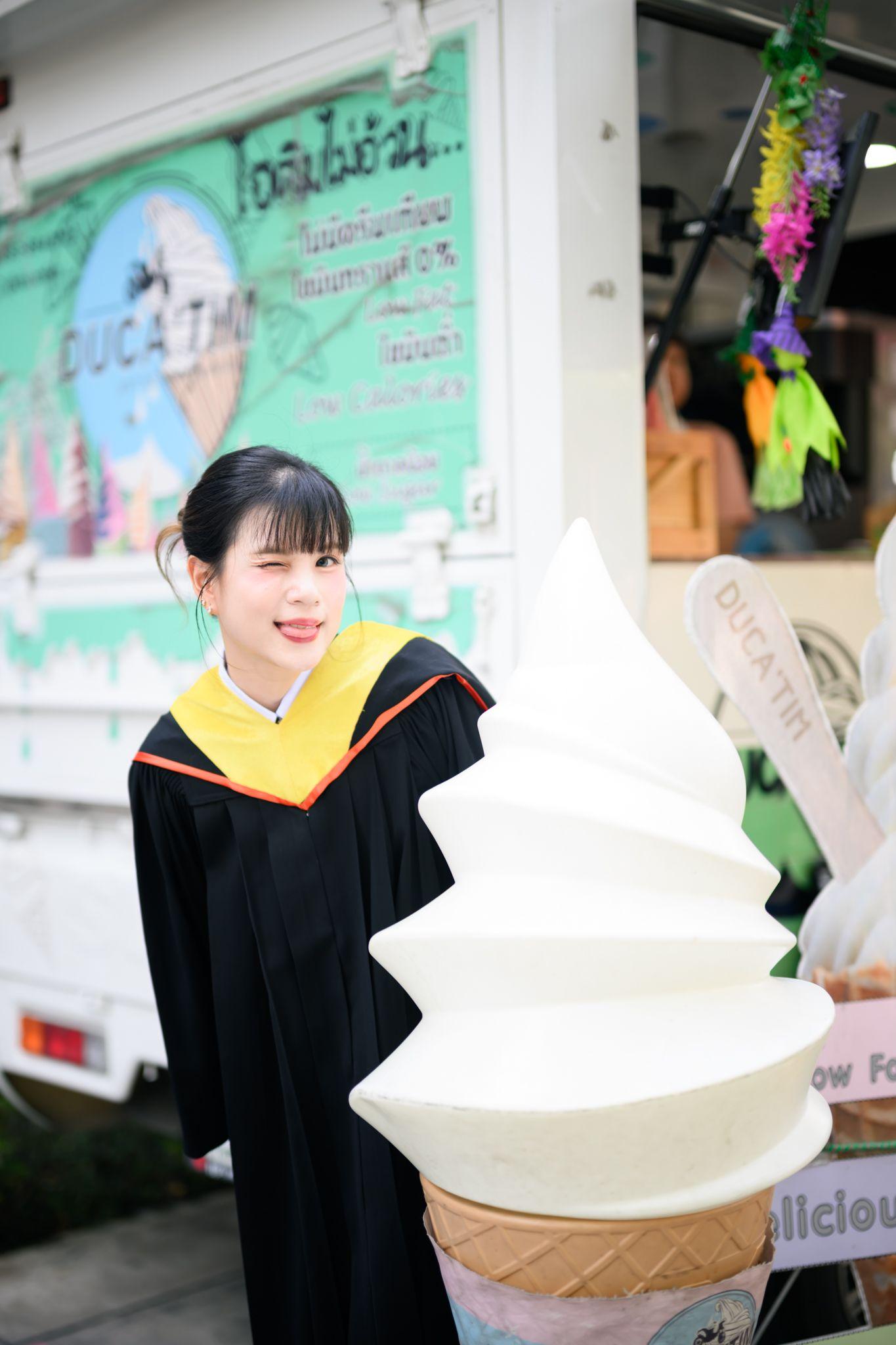 ผลงานรับปริญญา มหาวิทยาลัยกรุงเทพ โดย SettoSun ภาพที่ 17