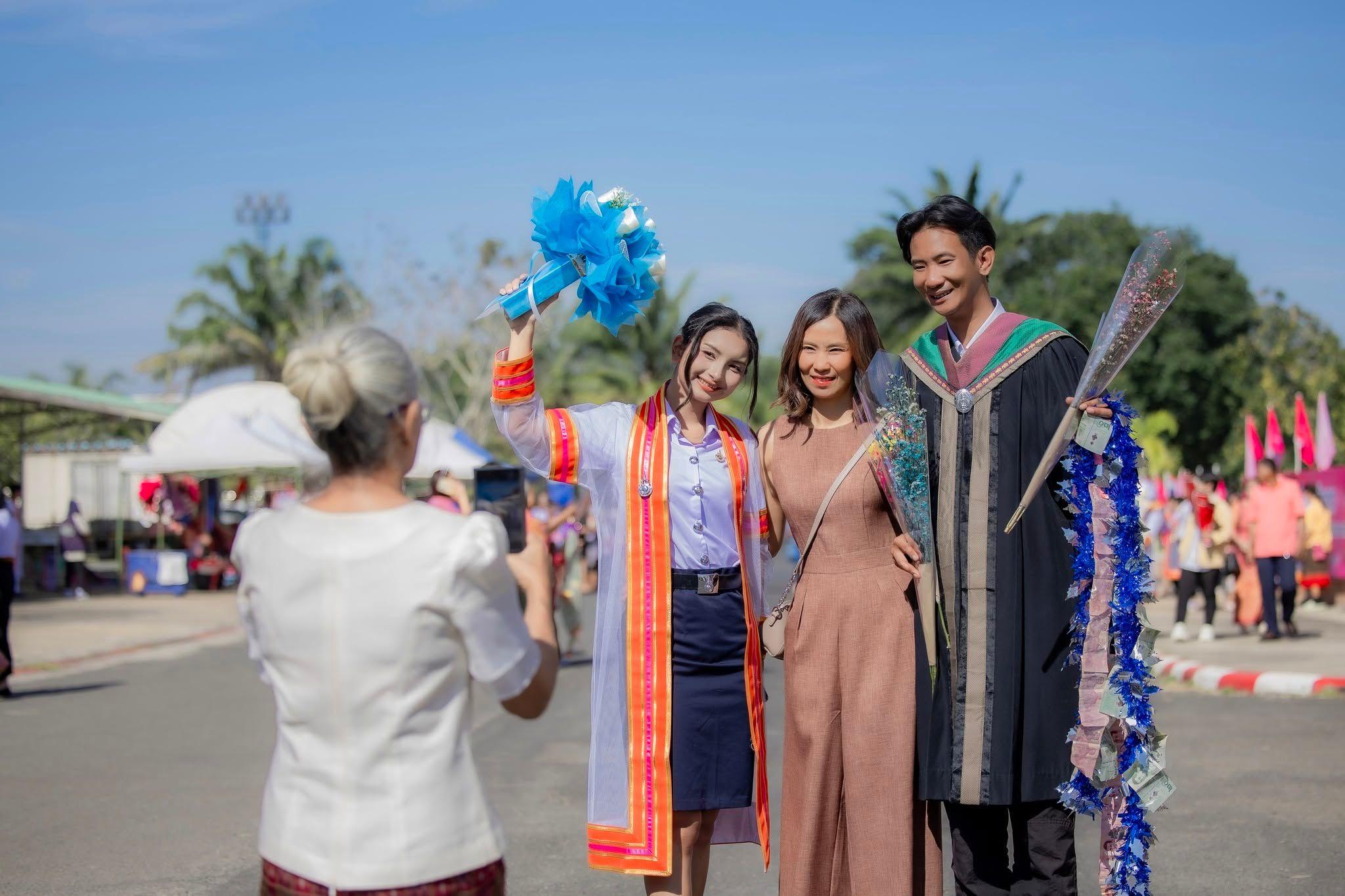 ผลงานรับปริญญา มหาวิทยาลัยเทคโนโลยีราชมงคลอีสาน โดย Phusanisa W. Photographer ภาพที่ 14